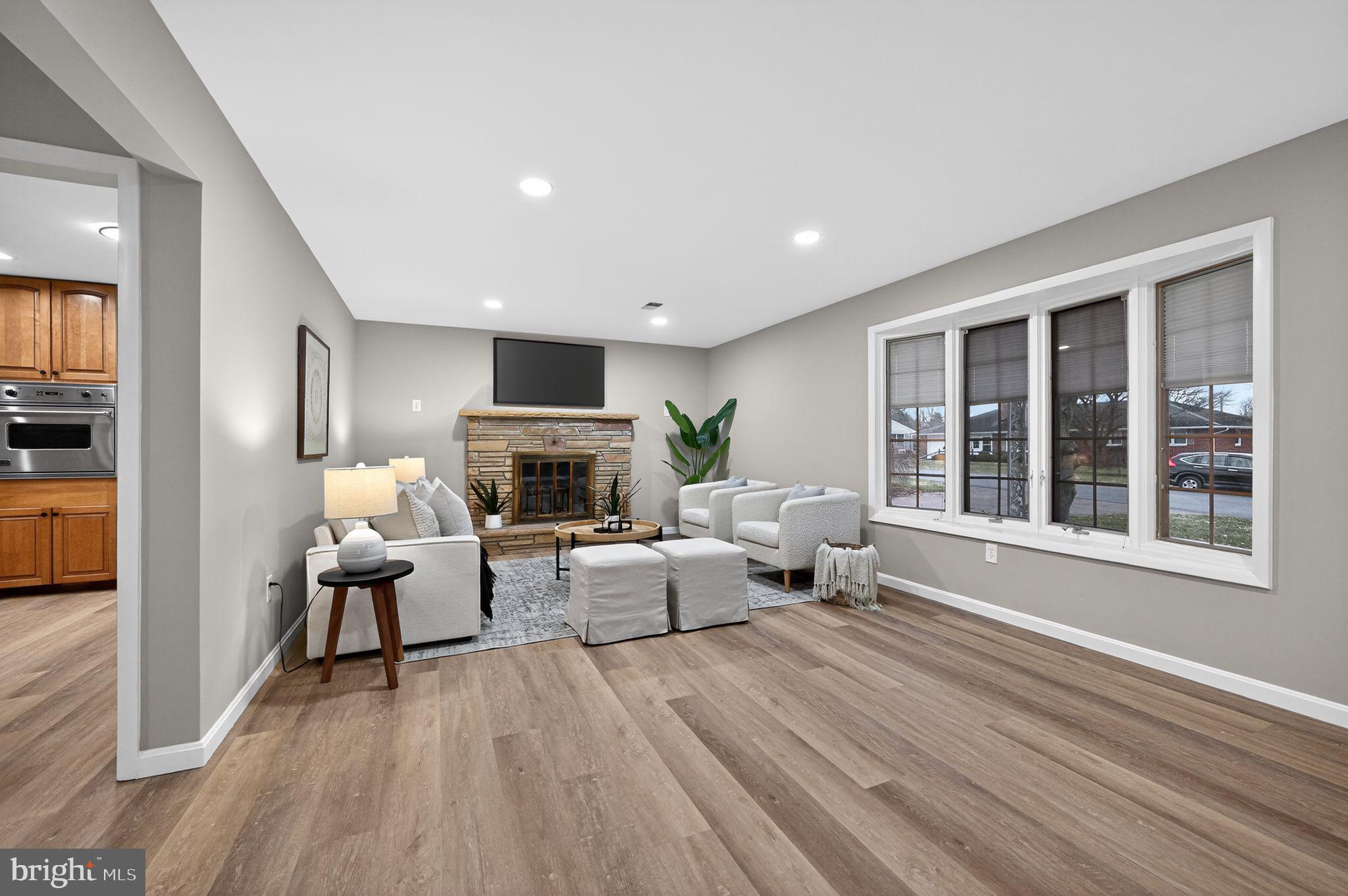 CLOVERTON - Residential