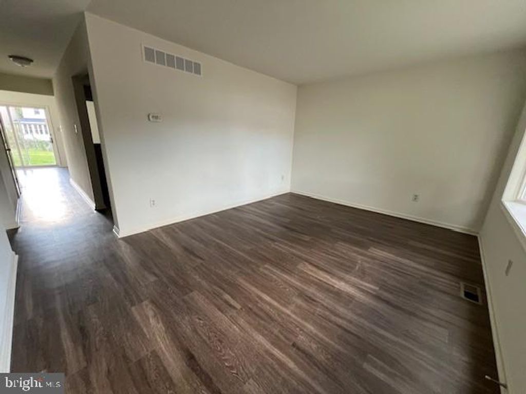 Photo of 512 Hemsing Circle, SOUDERTON, PA 18964 (MLS # PAMC2160182)