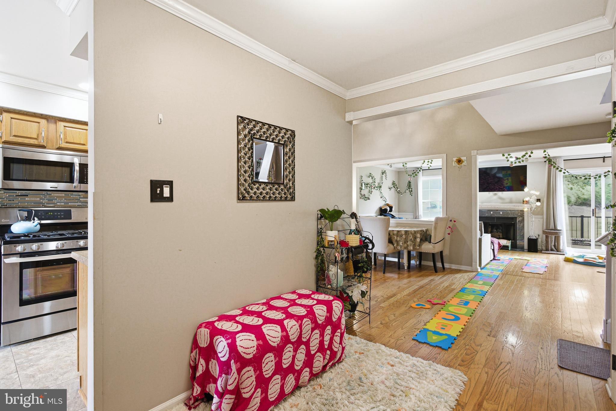 2102 DORAL DRIVE