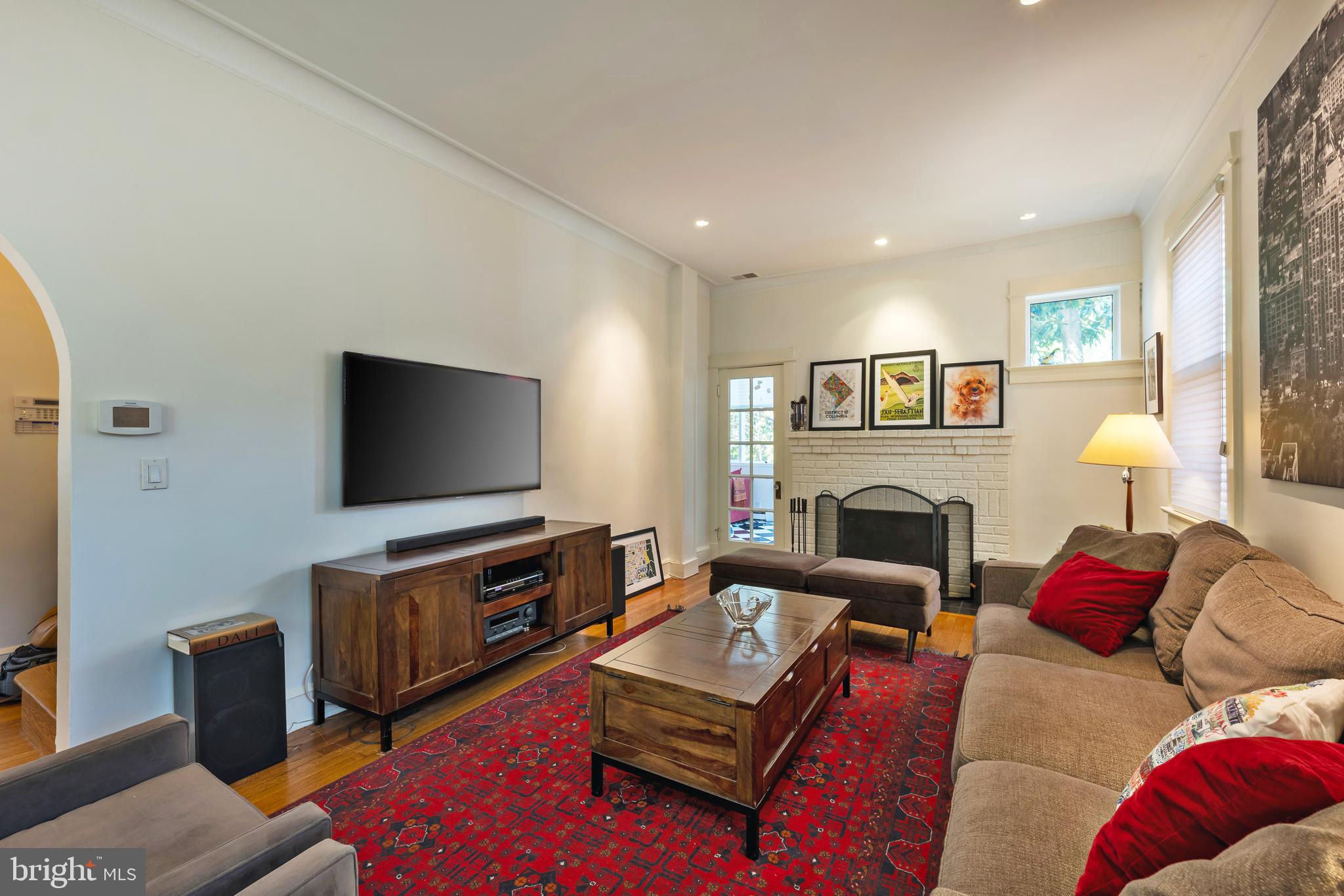 5534 NEVADA AVENUE NW