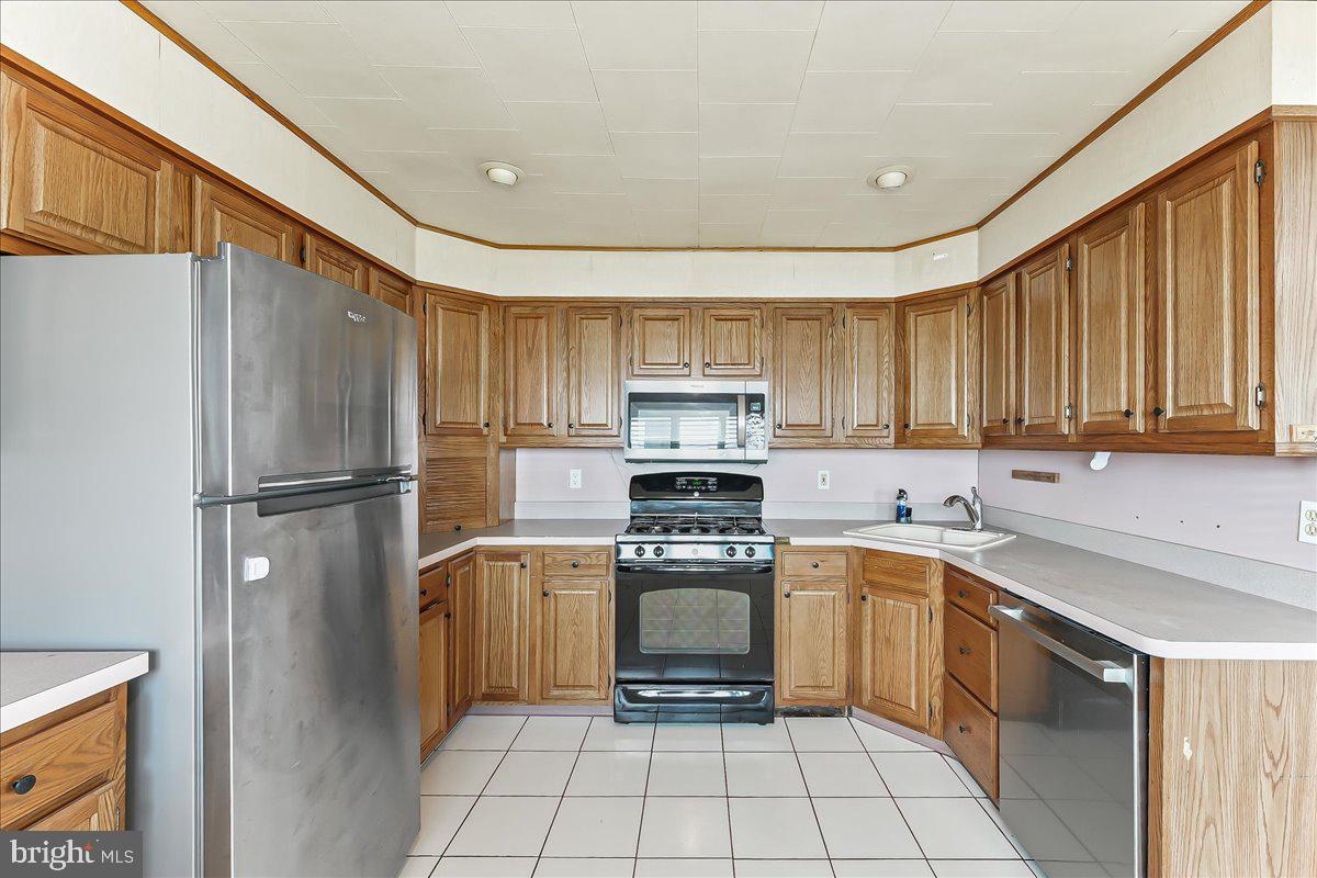 1003 DALE ROAD