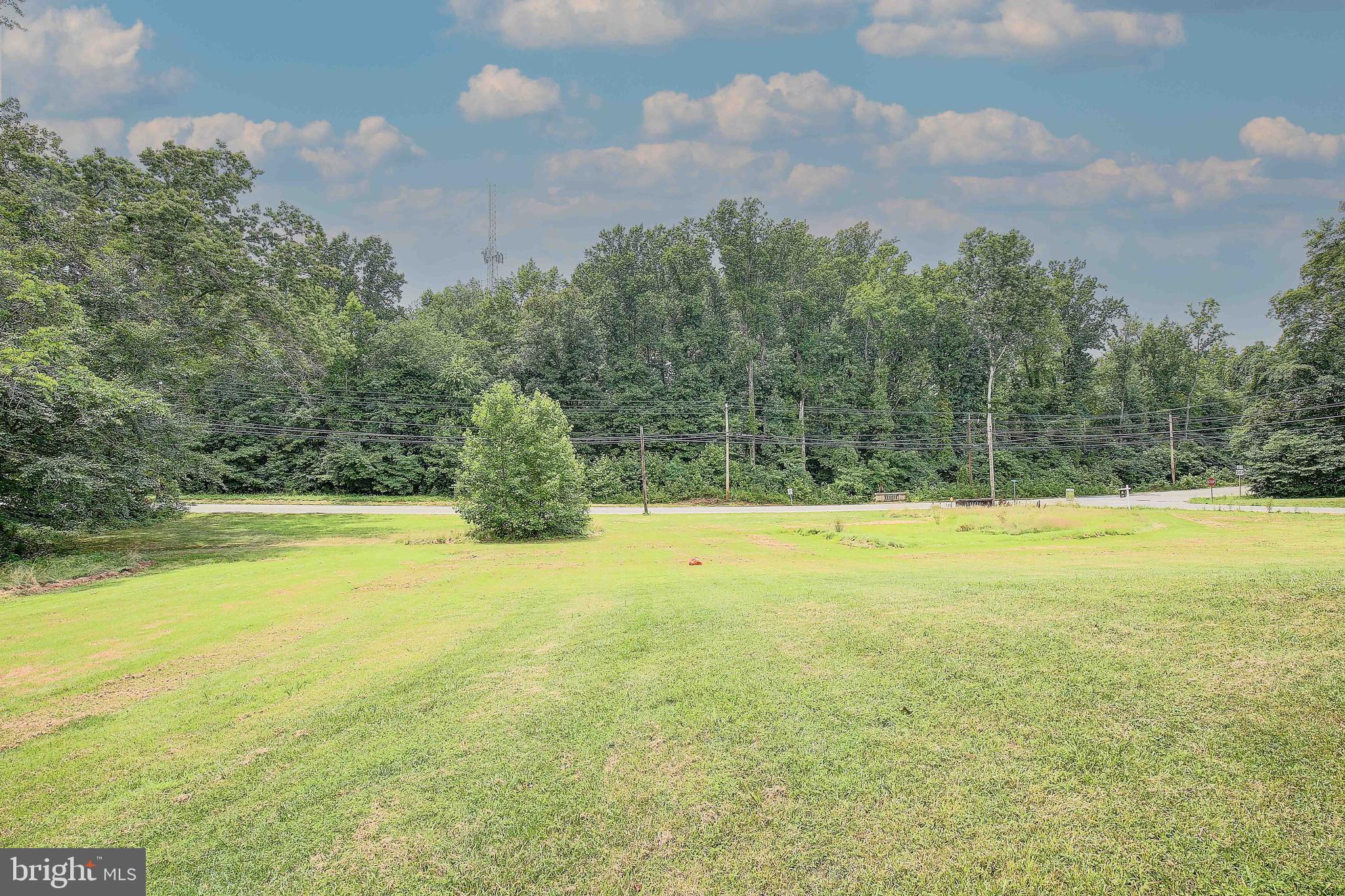 WARRLINDA VILLAGE - Residential