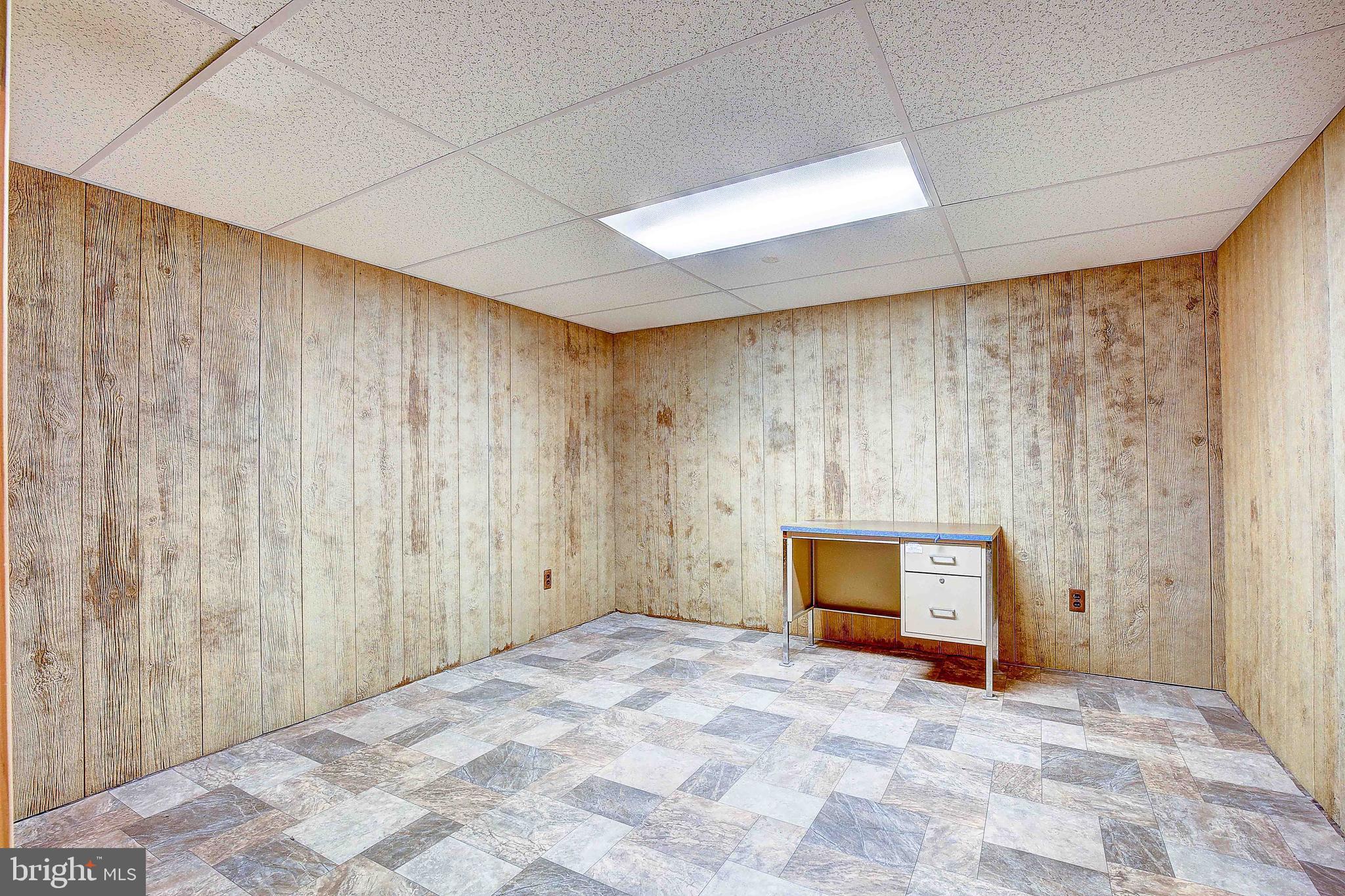 WARRLINDA VILLAGE - Residential