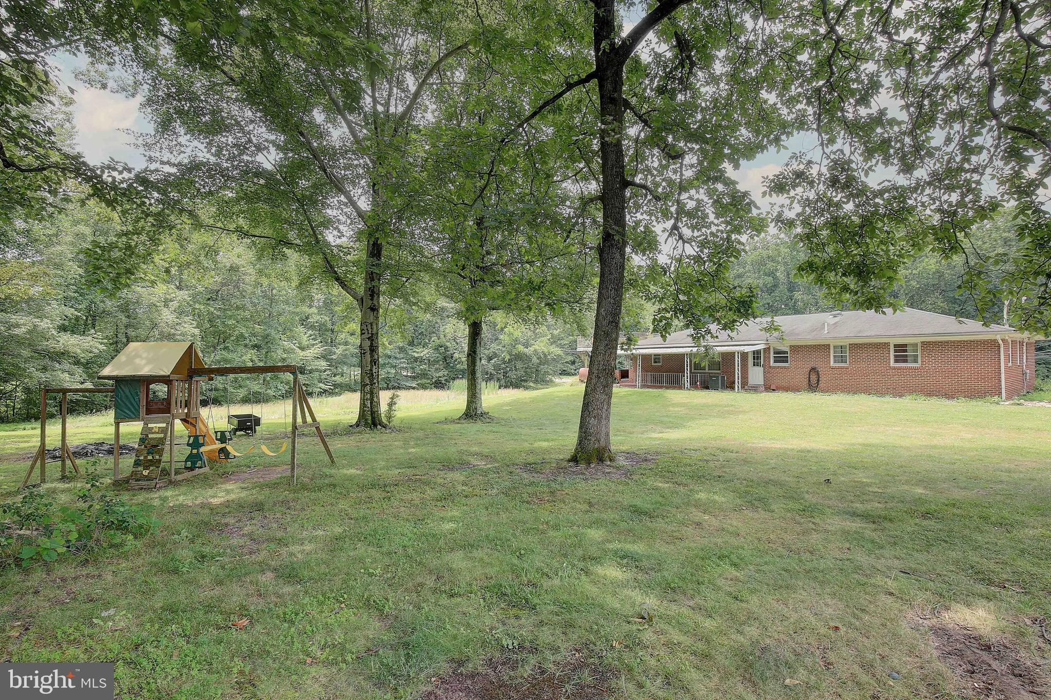 WARRLINDA VILLAGE - Residential