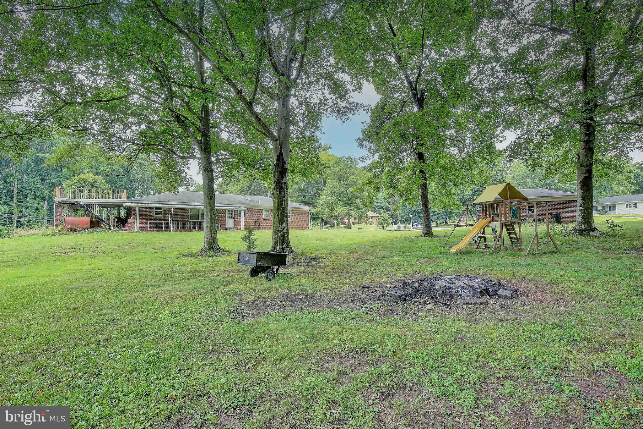 WARRLINDA VILLAGE - Residential