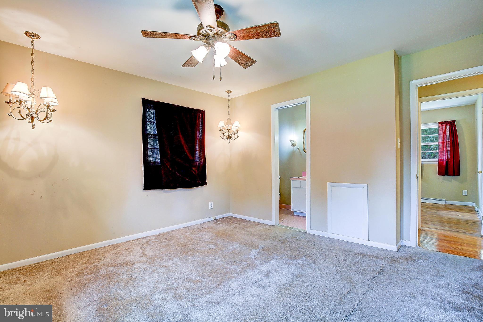 WARRLINDA VILLAGE - Residential