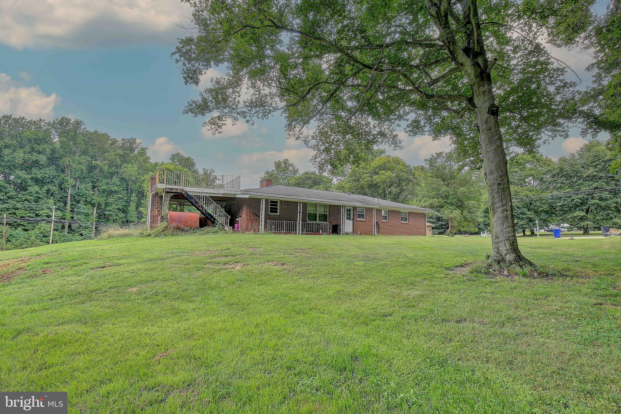 WARRLINDA VILLAGE - Residential