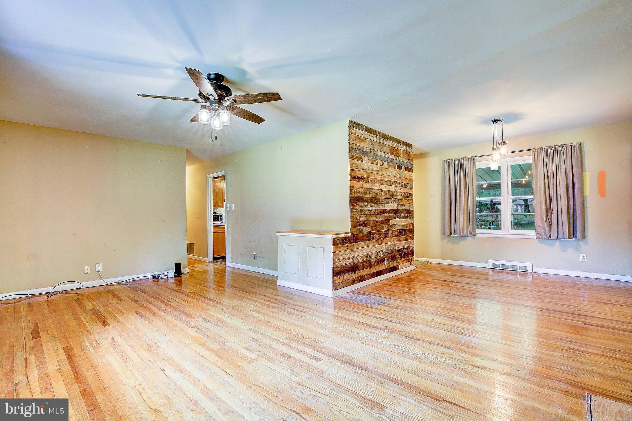 WARRLINDA VILLAGE - Residential