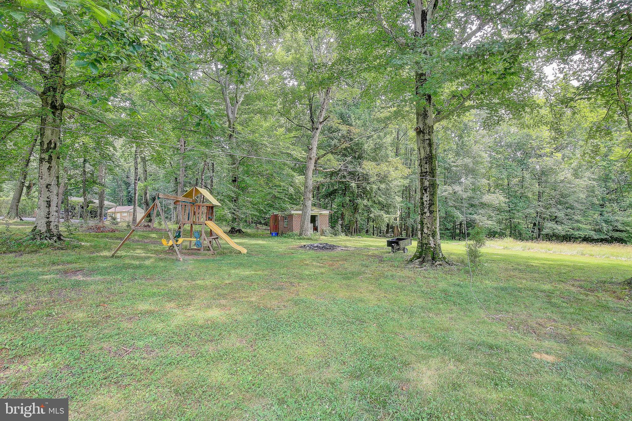 WARRLINDA VILLAGE - Residential