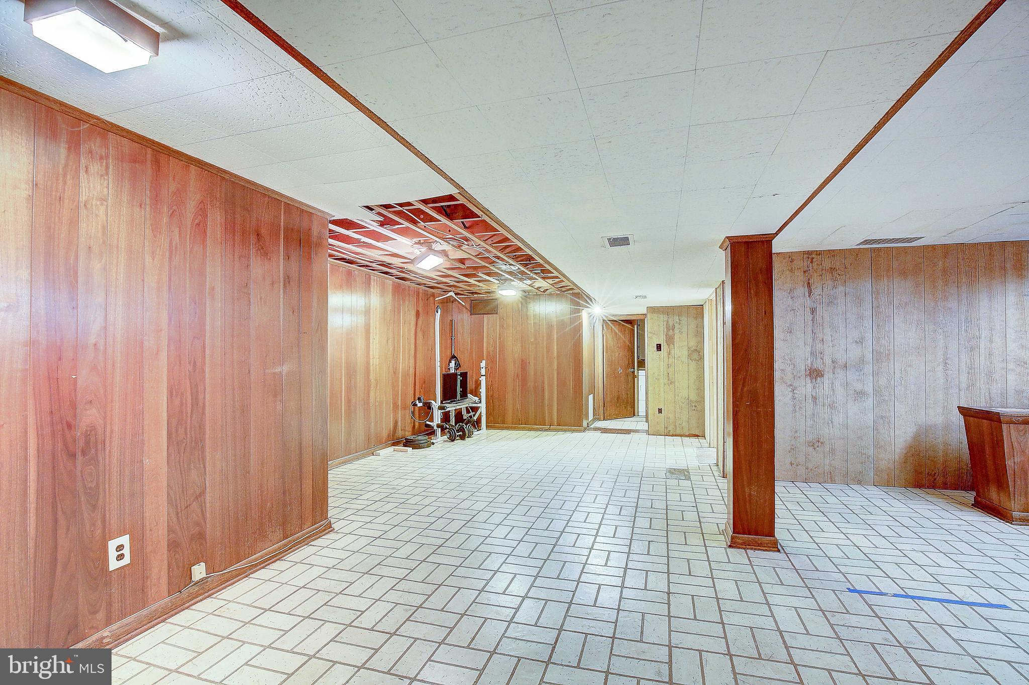 WARRLINDA VILLAGE - Residential