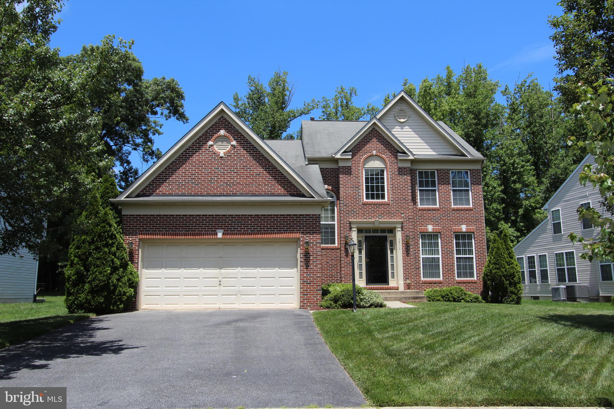 SHAMROCK MANOR - Residential