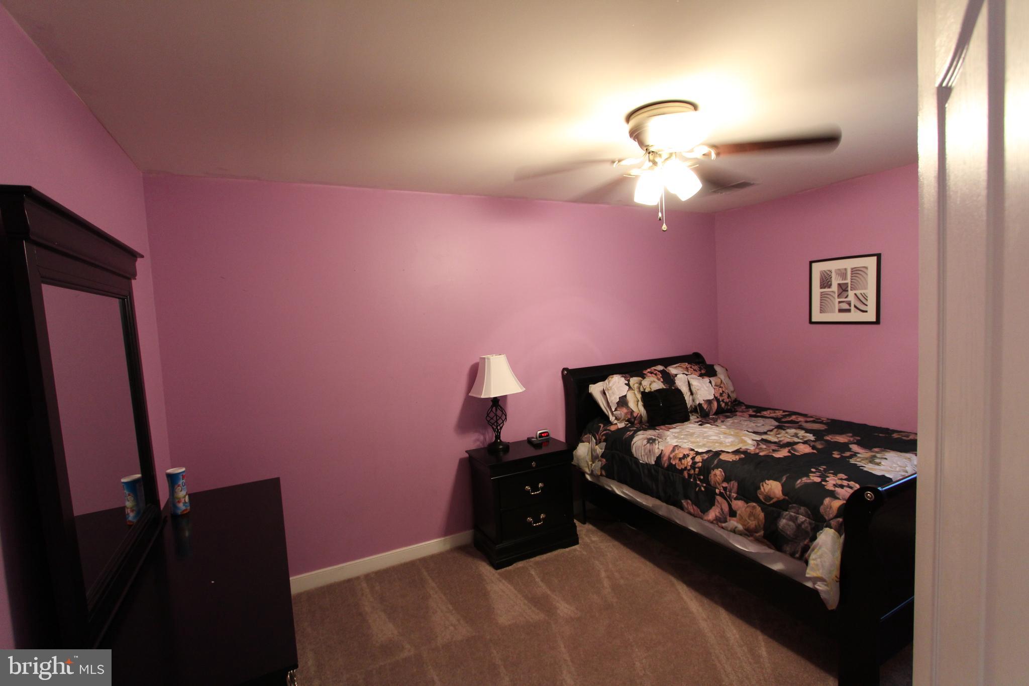 SHAMROCK MANOR - Residential