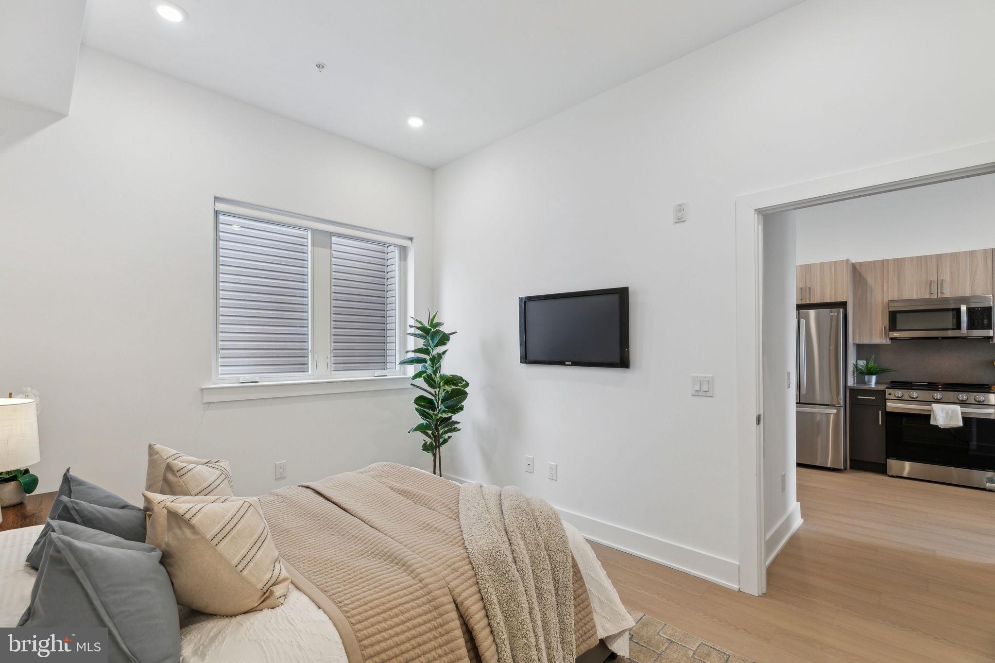 OLDE KENSINGTON - Residential Lease