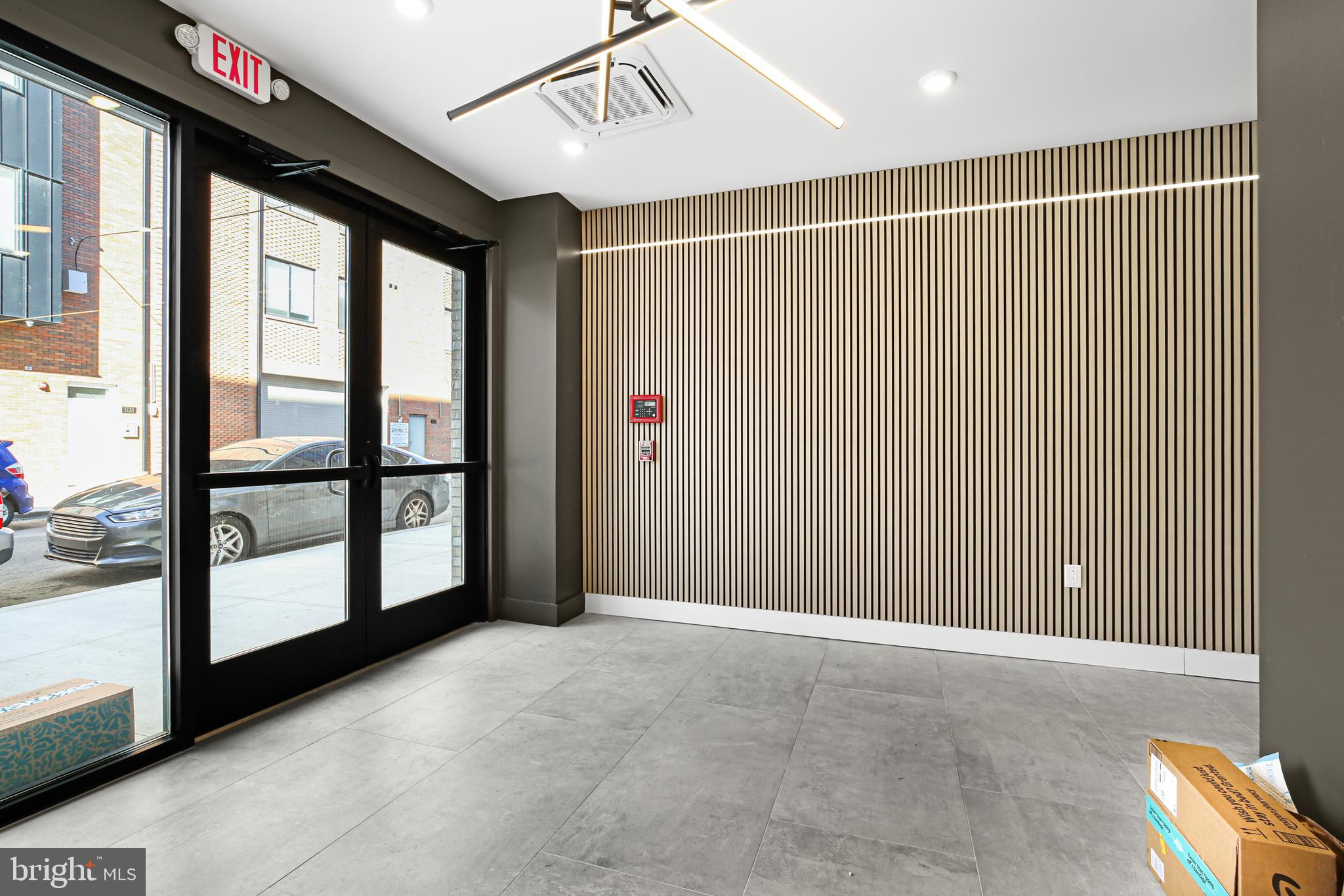 OLDE KENSINGTON - Residential Lease