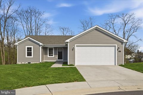 5 PEKING LANE MARTINSBURG WV 25403