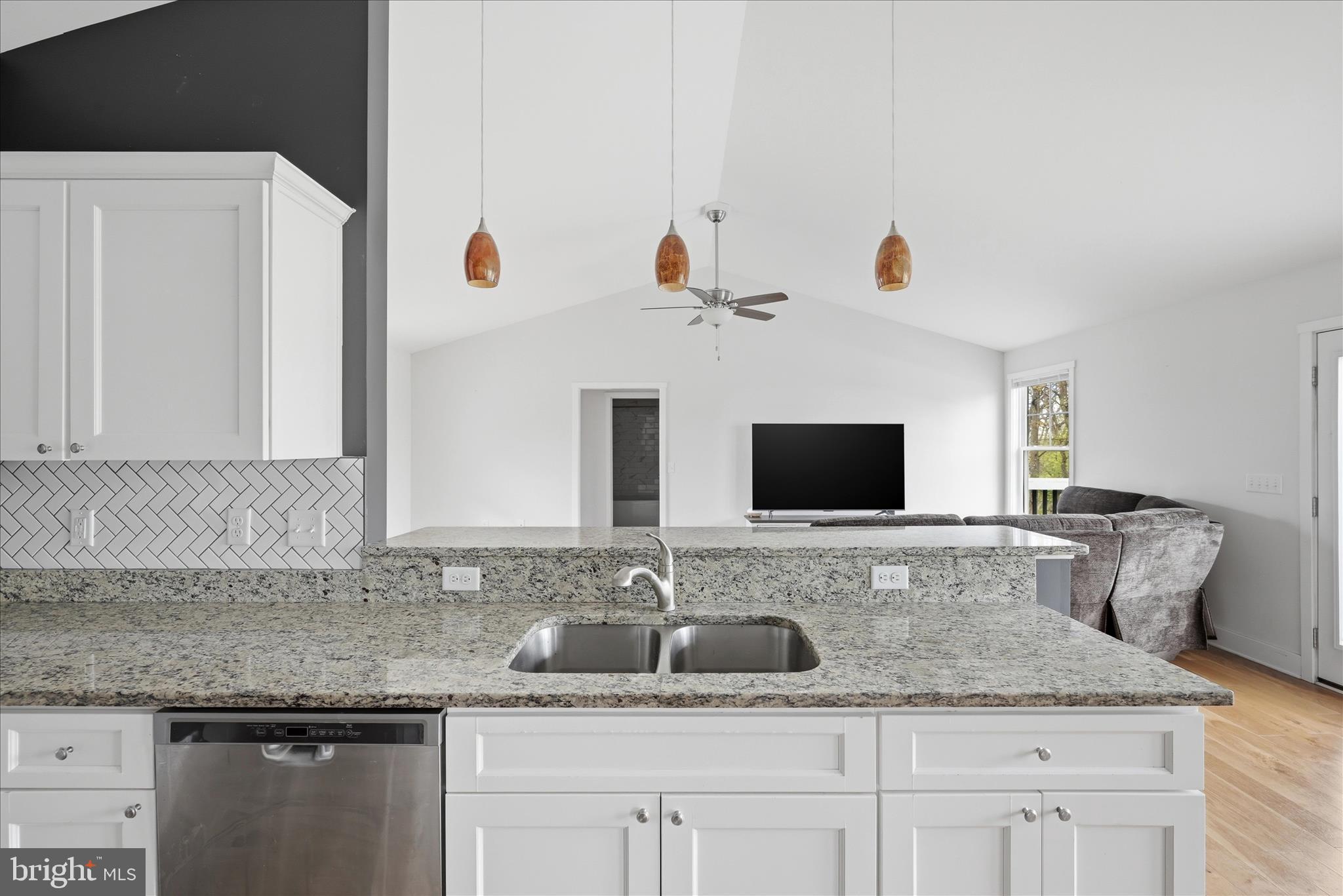 RED HILL - Residential