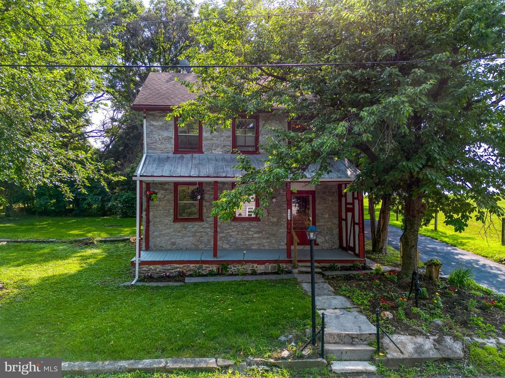 Photo of 1183 CREEK RD, LEOLA, PA 17540 (MLS # PALA2037592)