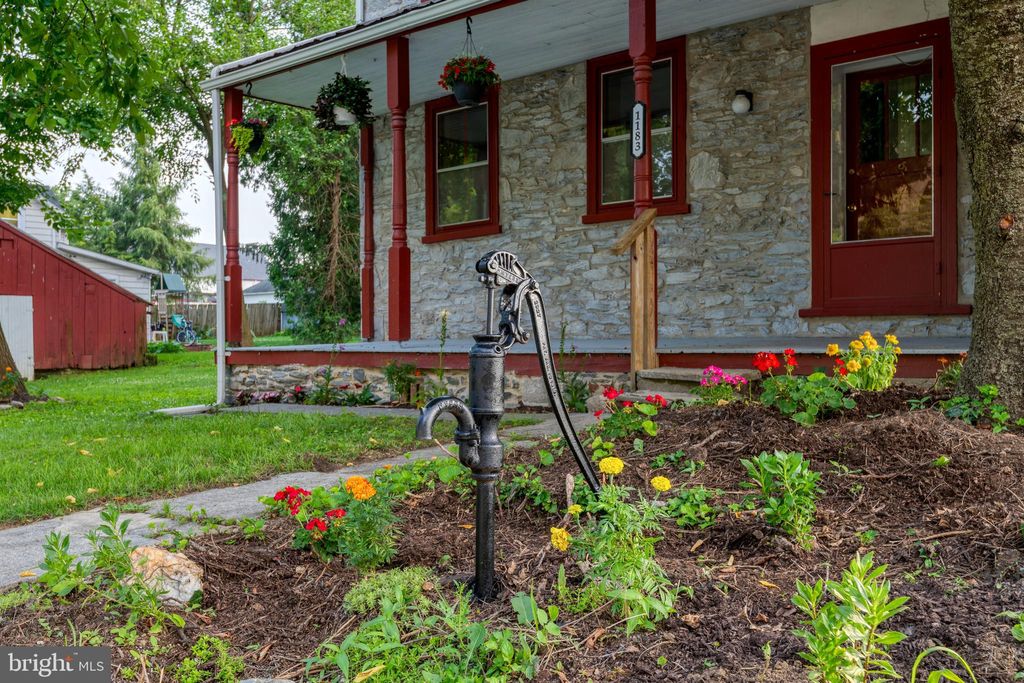 Photo of 1183 CREEK RD, LEOLA, PA 17540 (MLS # PALA2037592)