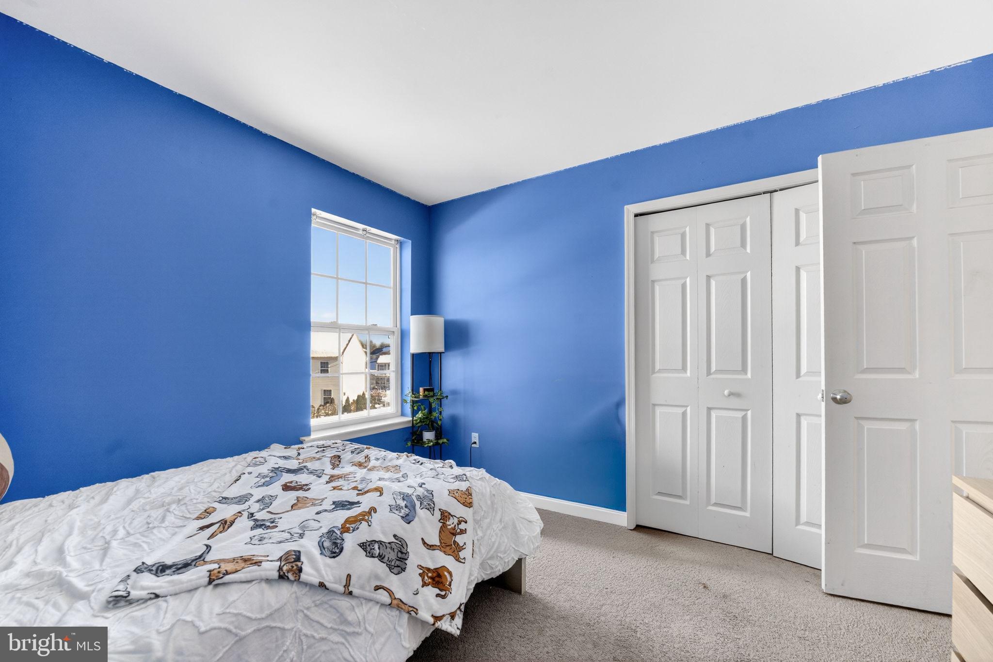 ROLLING HILLS - Residential