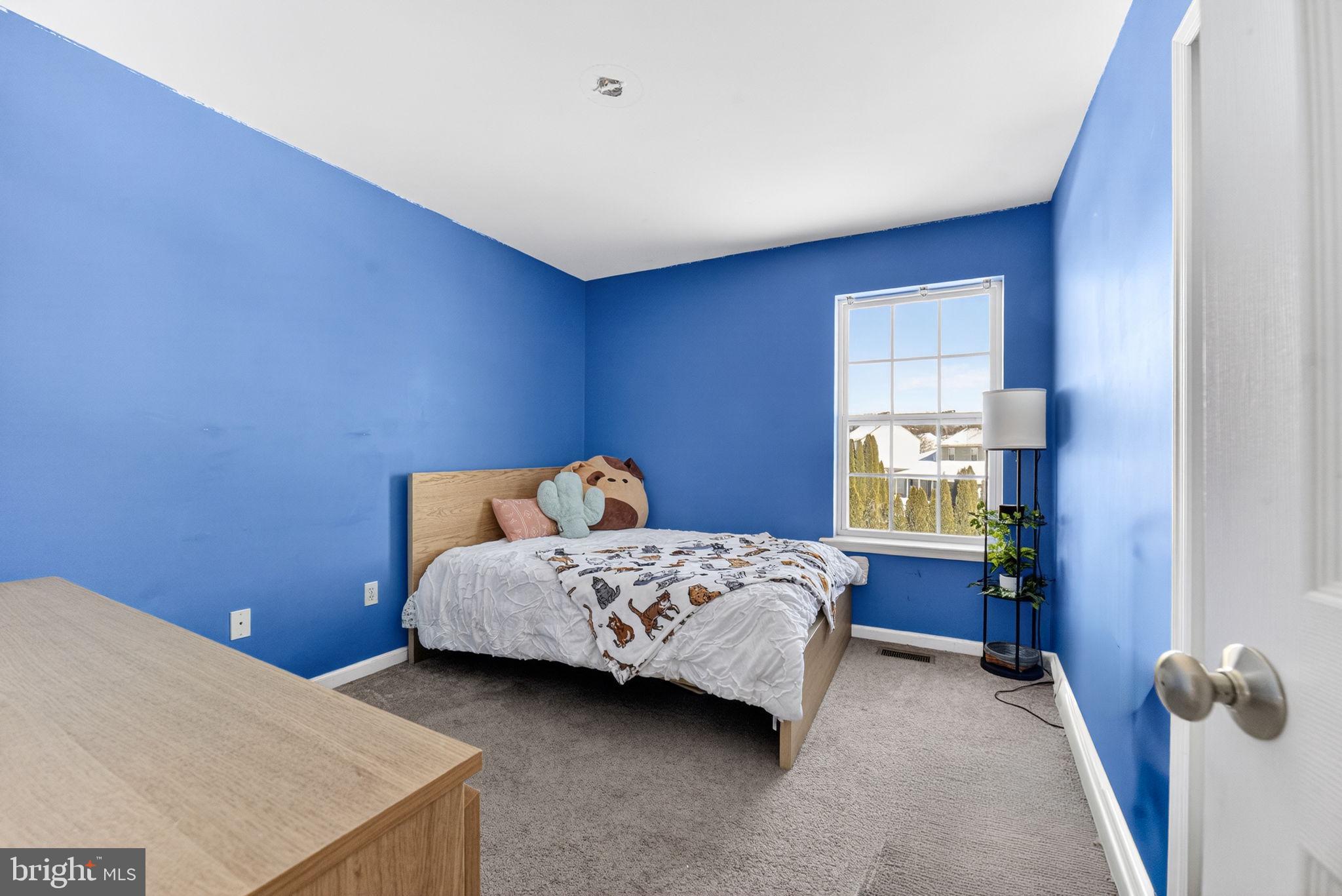 ROLLING HILLS - Residential