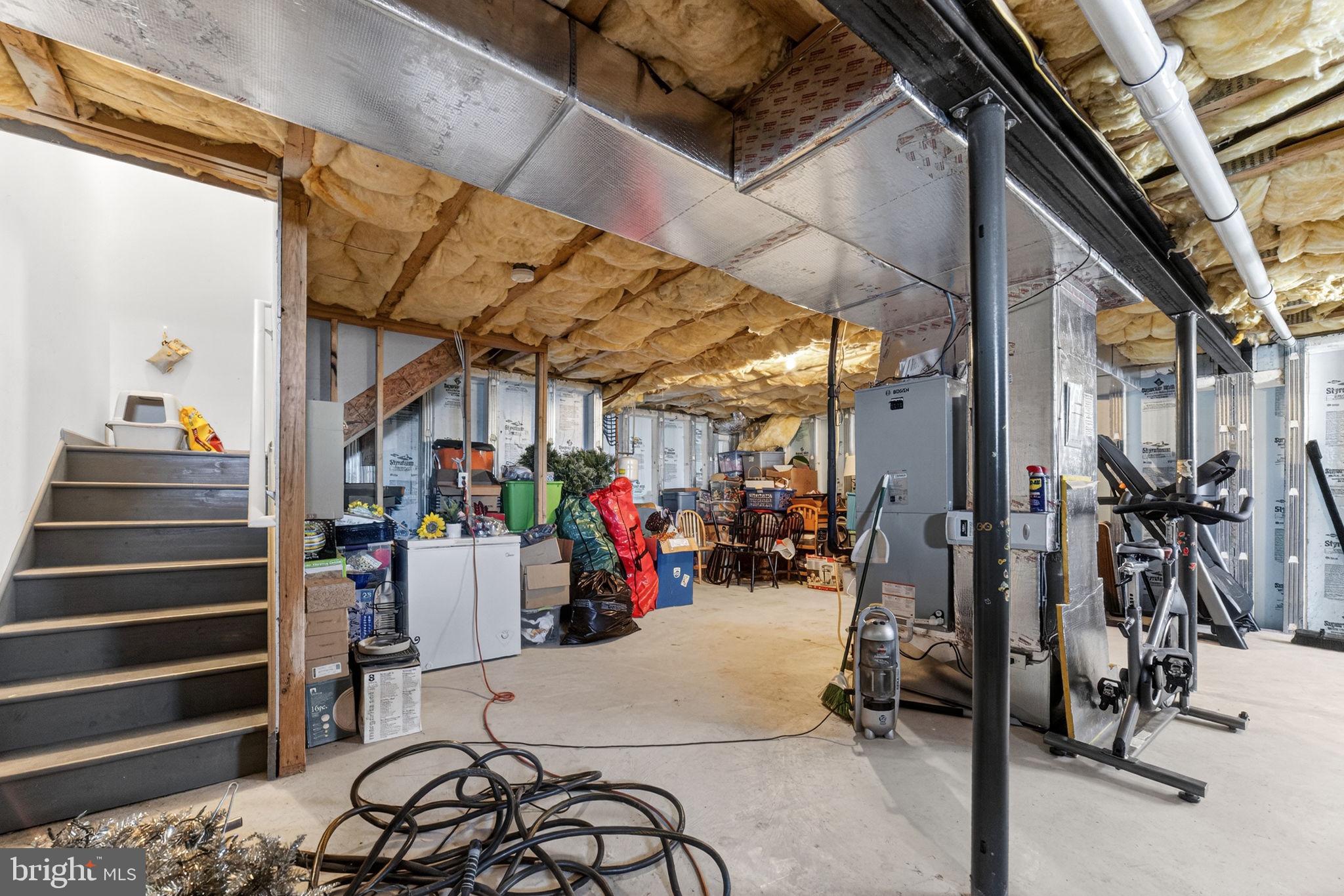 ROLLING HILLS - Residential