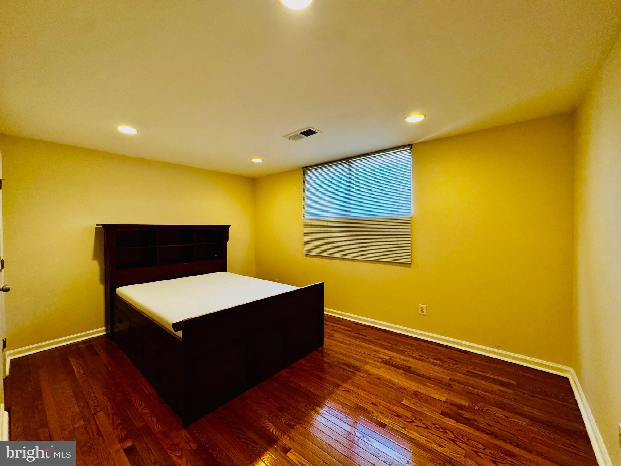 ALEXANDRIA - Residential Lease