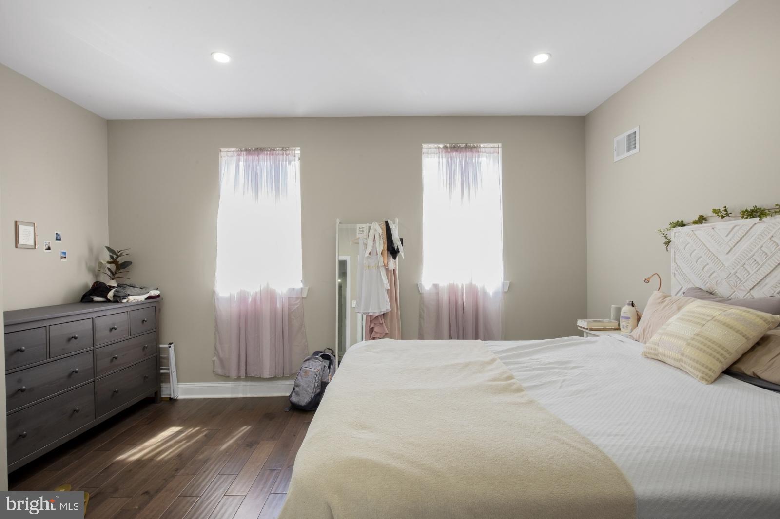 NEWBOLD - Residential Lease