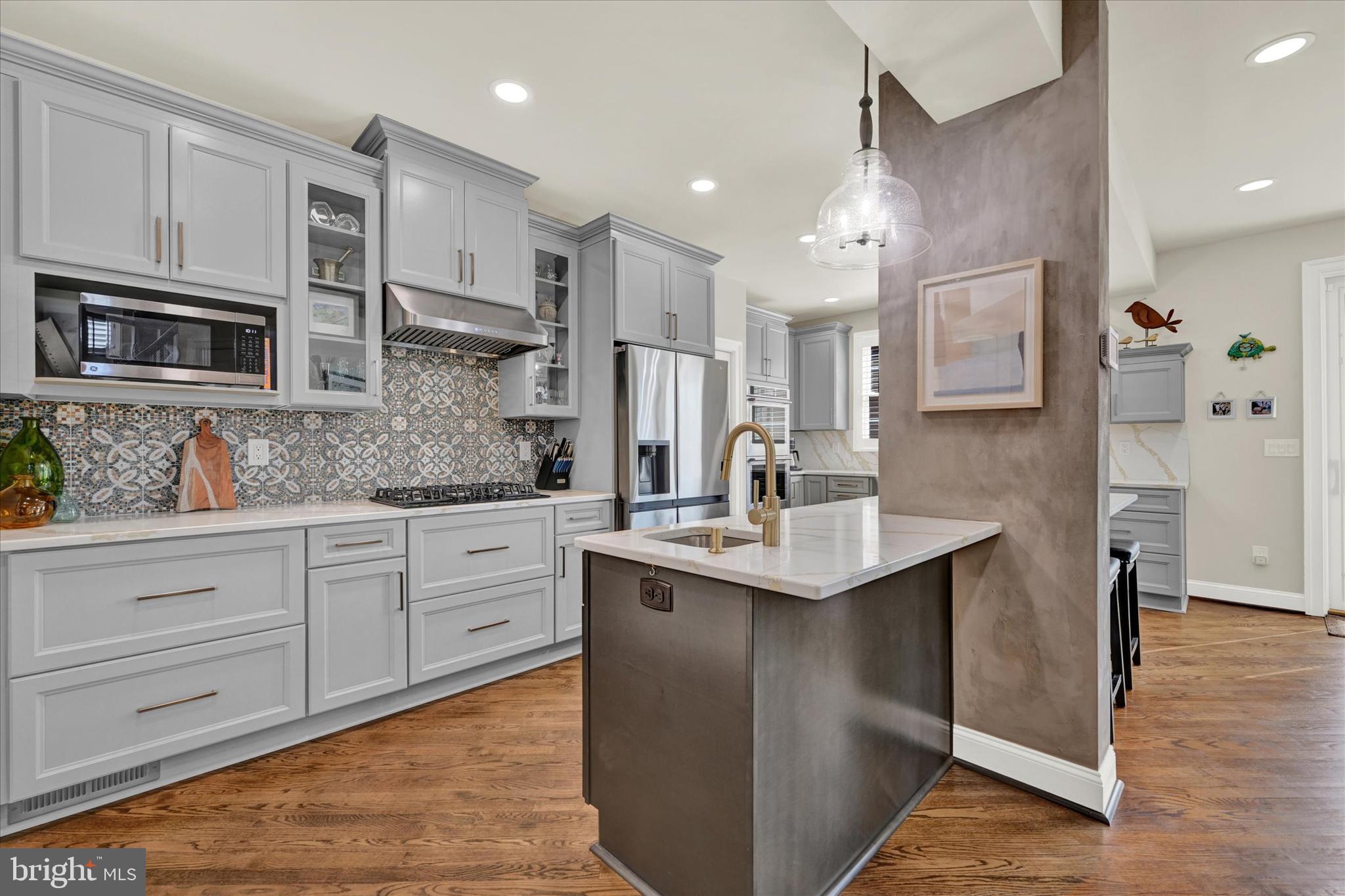 PIKESVILLE - Residential