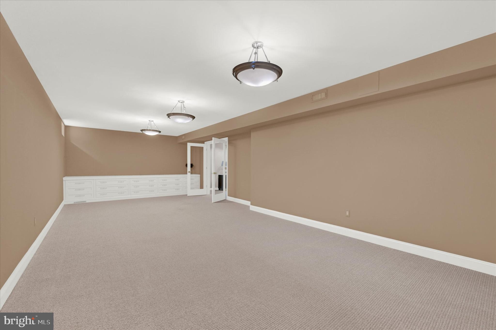 PIKESVILLE - Residential