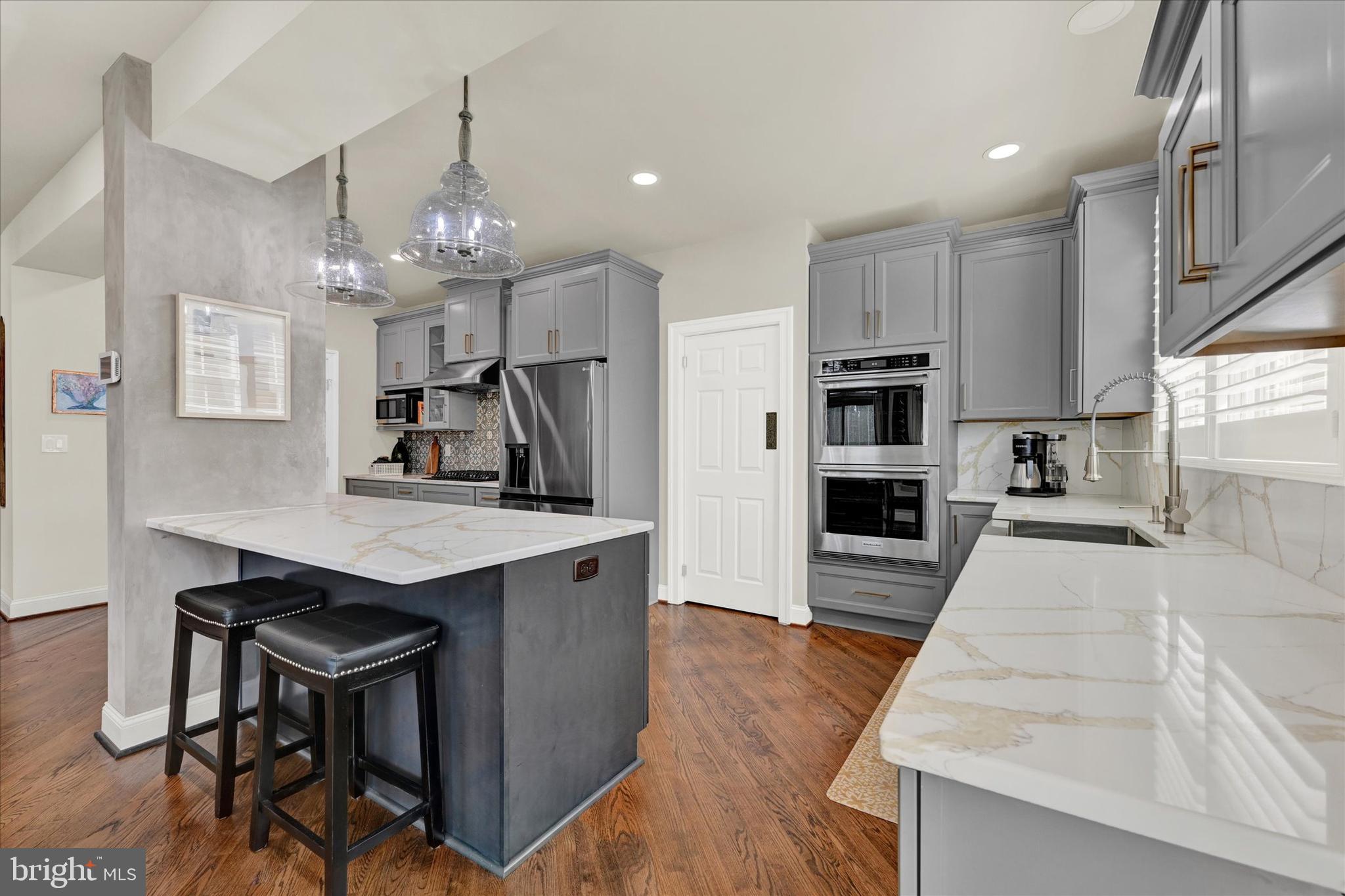 PIKESVILLE - Residential