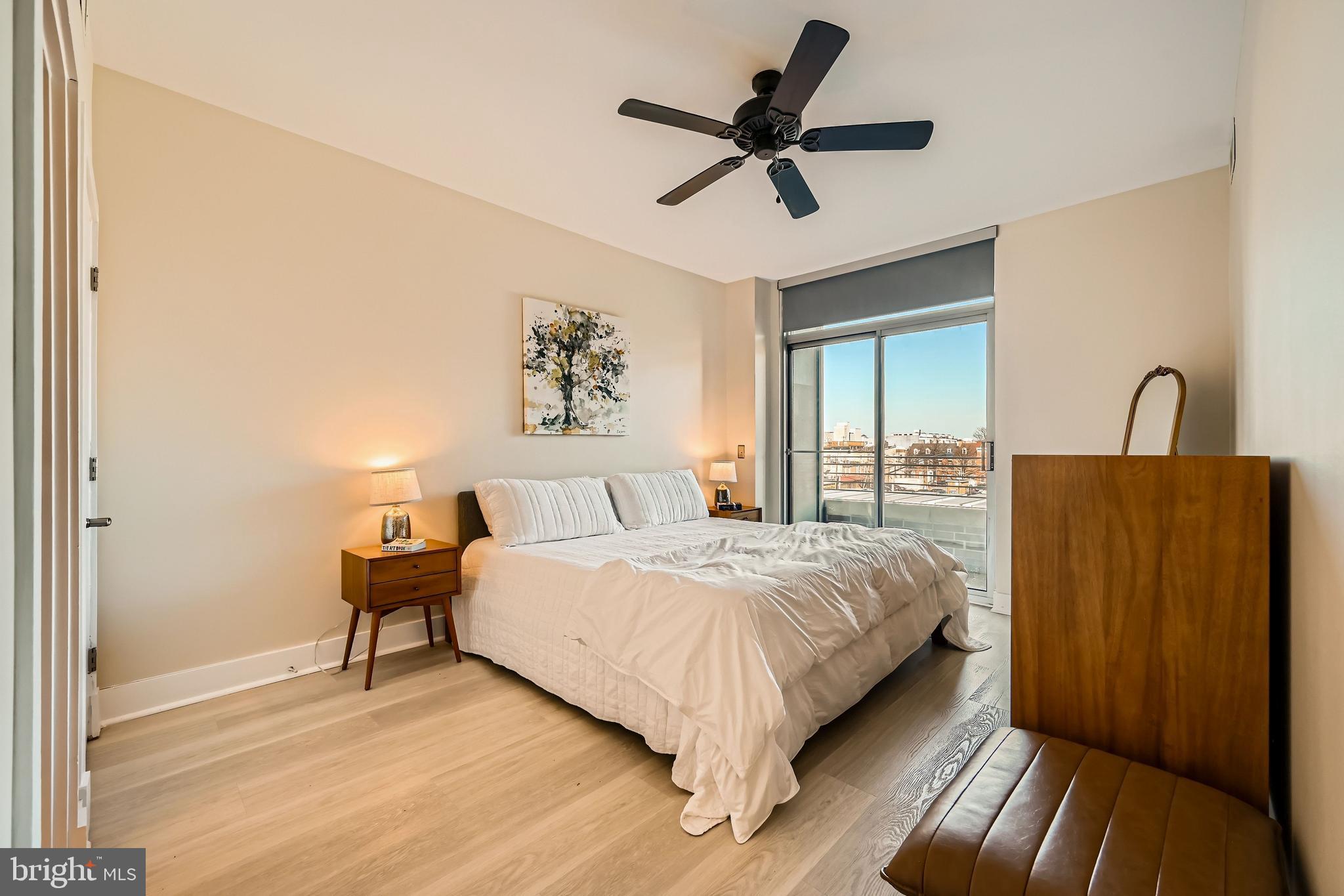 HARBOR EAST - Residential