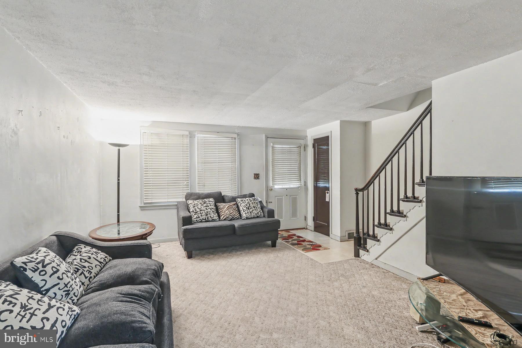 2346 KENSINGTON STREET