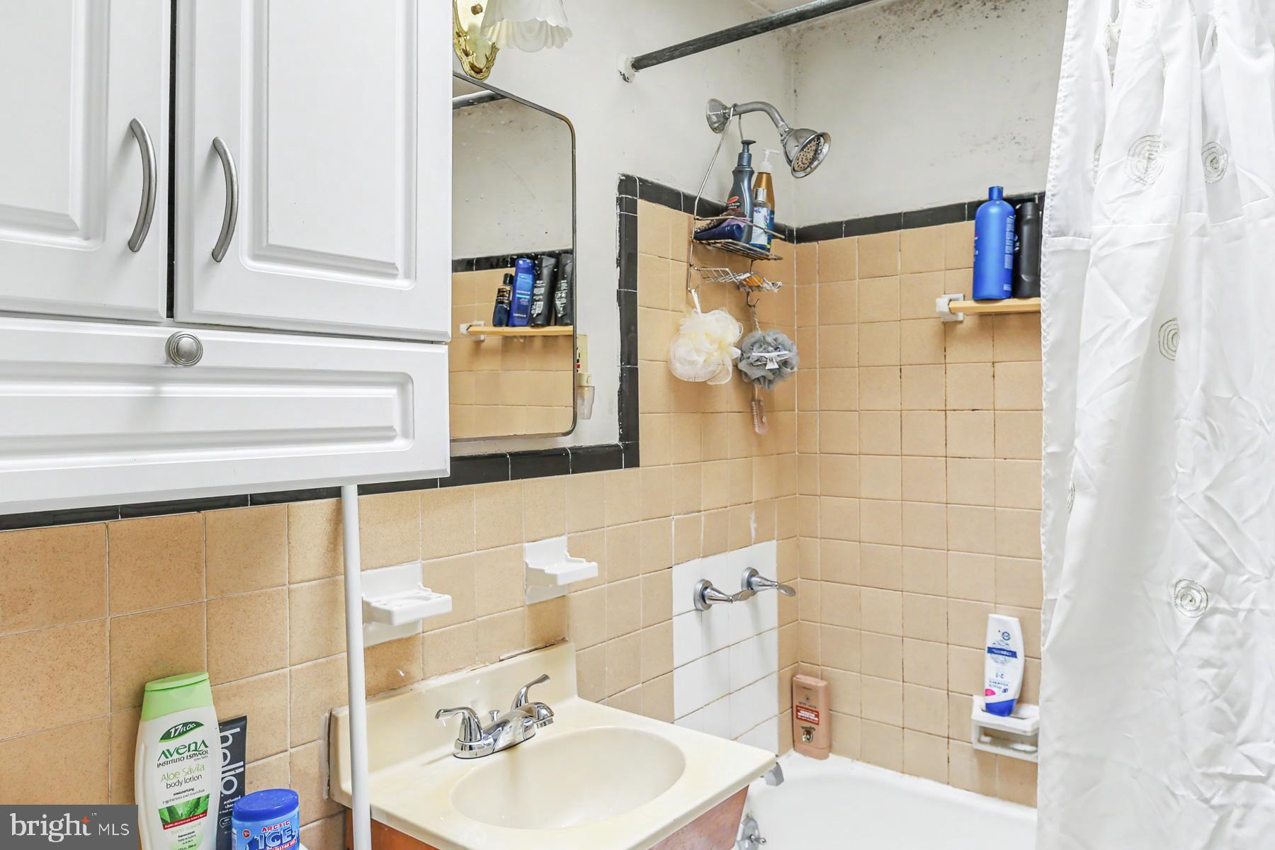 MELROSE GARDENS - Residential