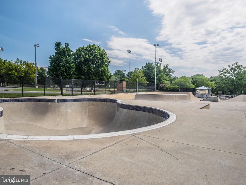 JAMES CREEK - Residential