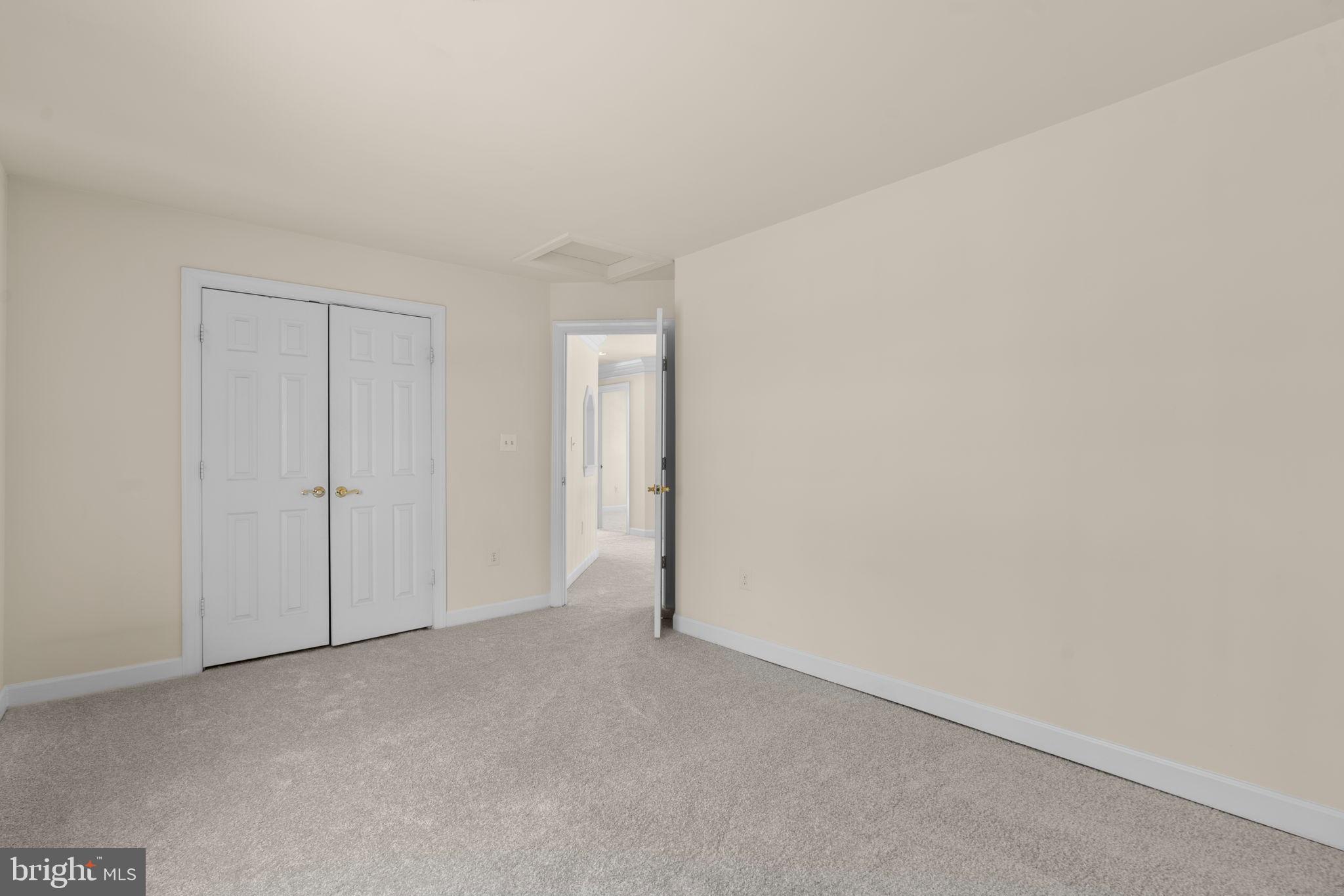 JAMES CREEK - Residential