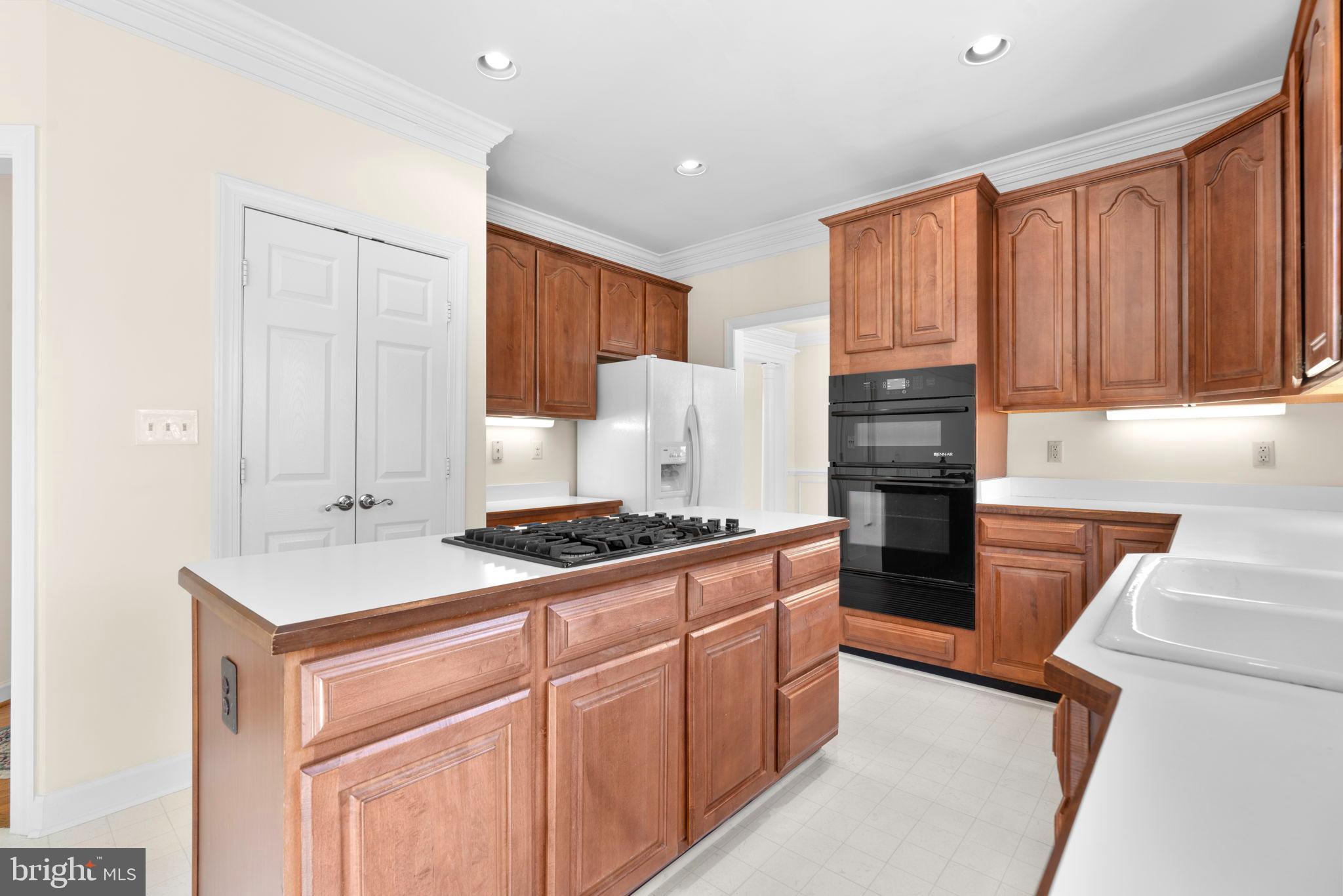 JAMES CREEK - Residential