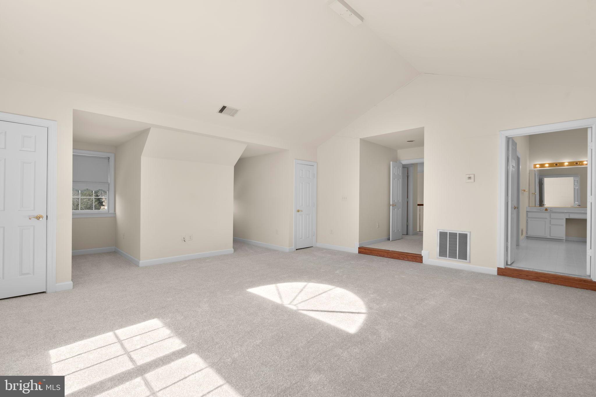 JAMES CREEK - Residential