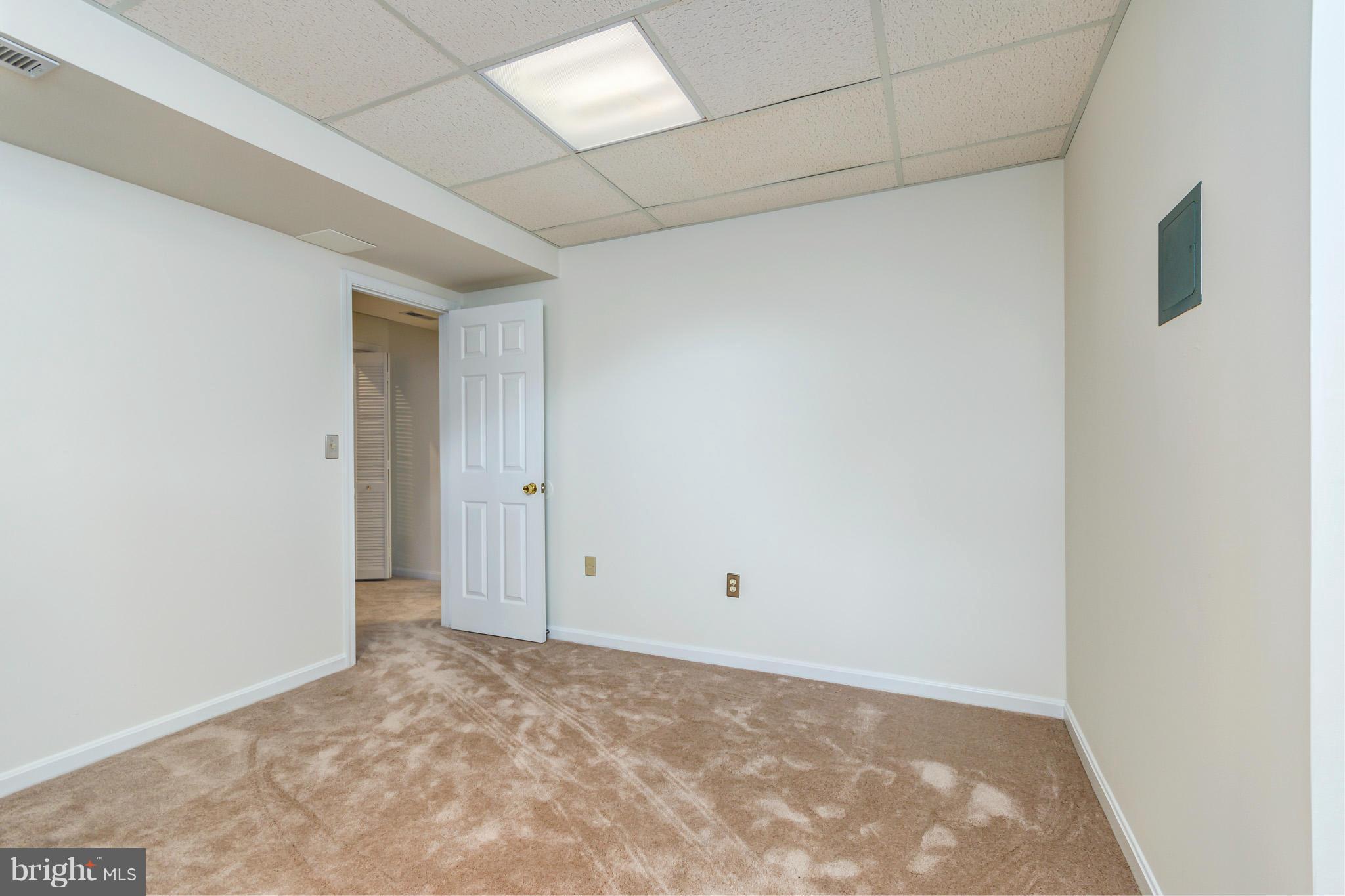 VALLEY STREAM ESTATES - Residential