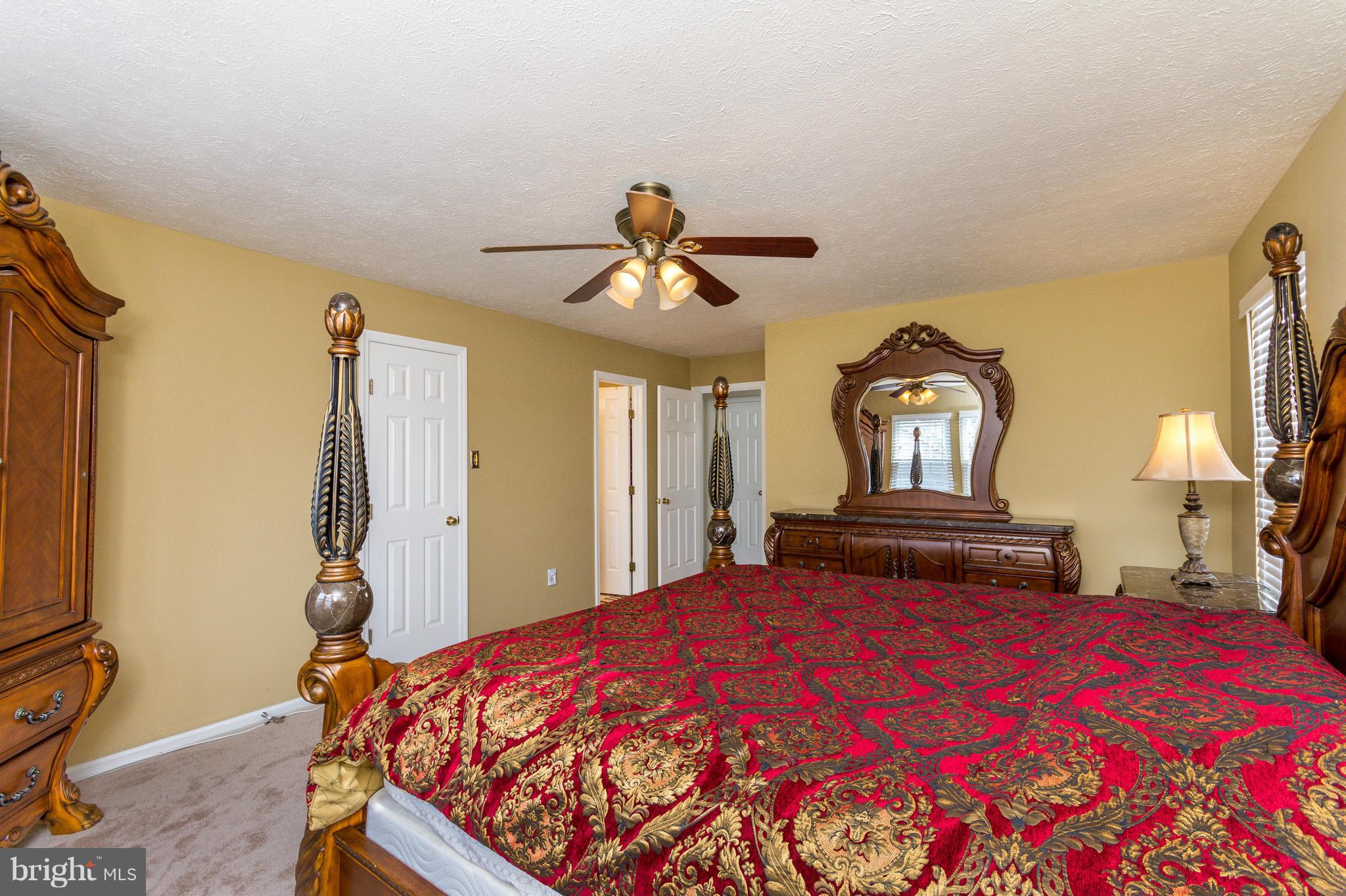 VALLEY STREAM ESTATES - Residential