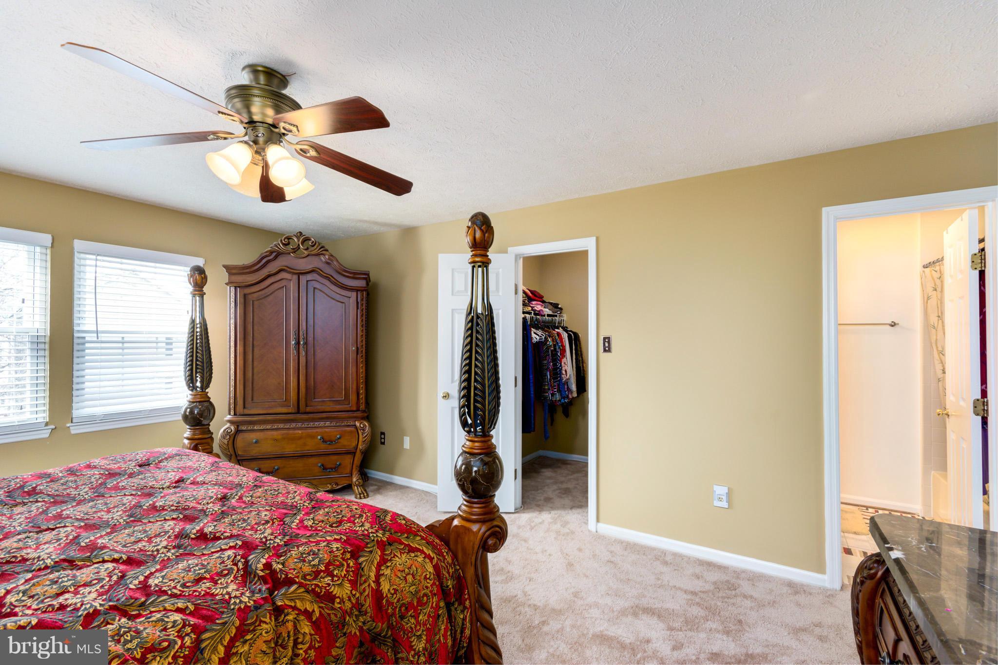 VALLEY STREAM ESTATES - Residential