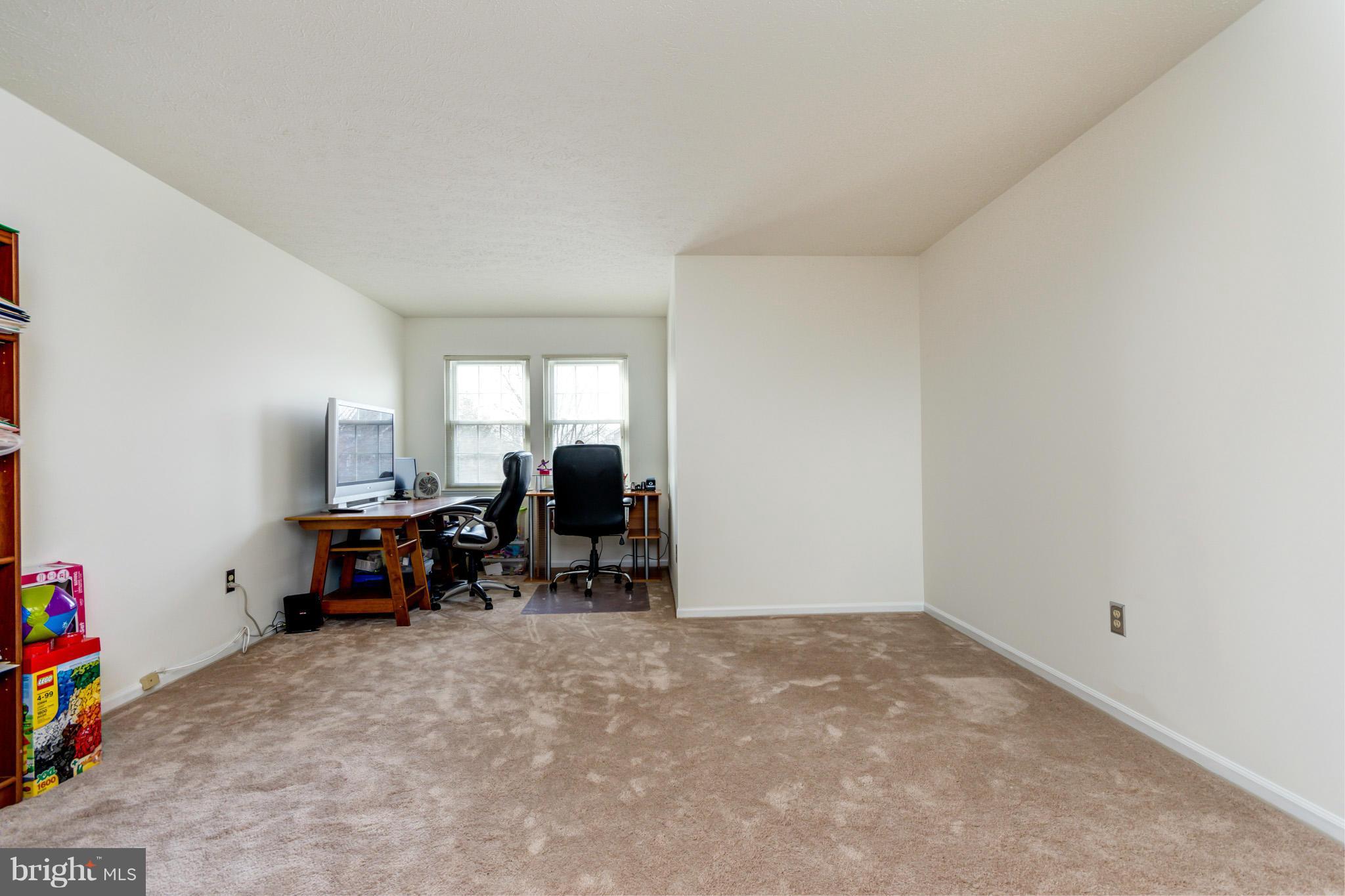 VALLEY STREAM ESTATES - Residential