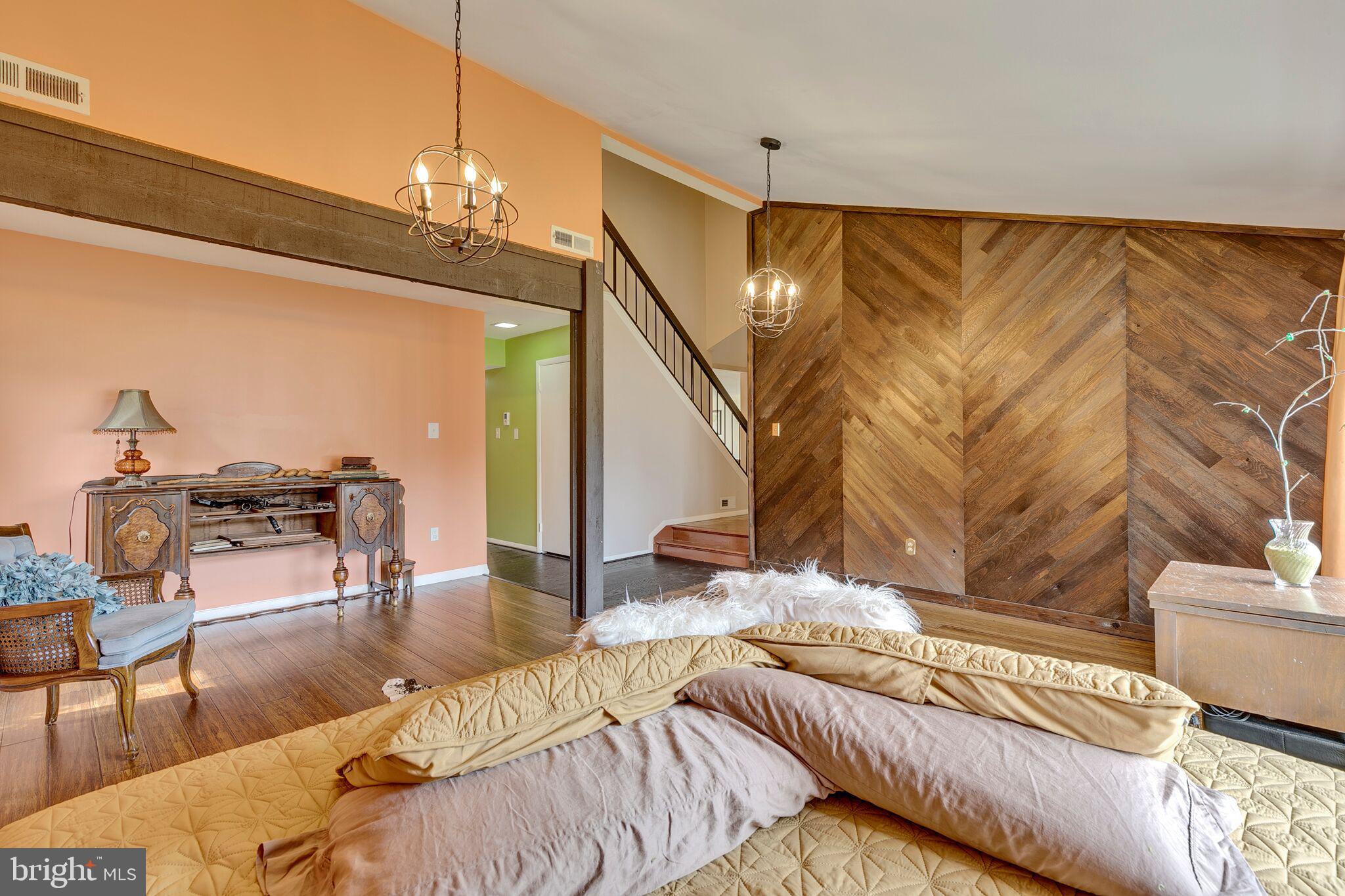 POINTER RIDGE - Residential