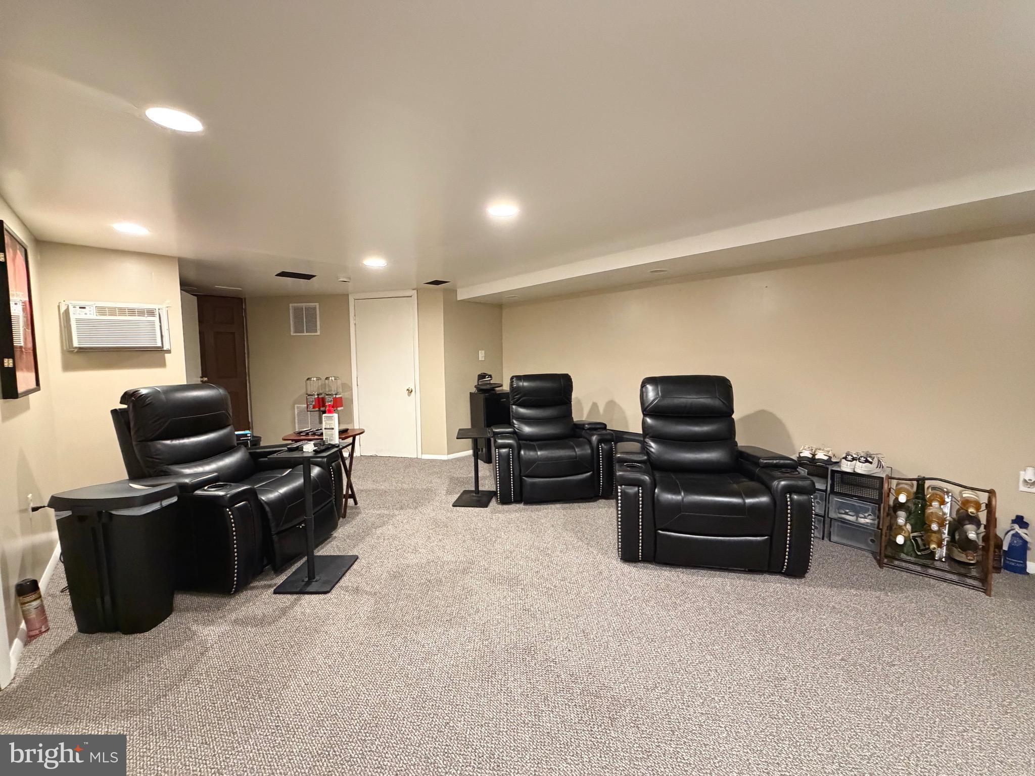 ARLINGTON - Residential