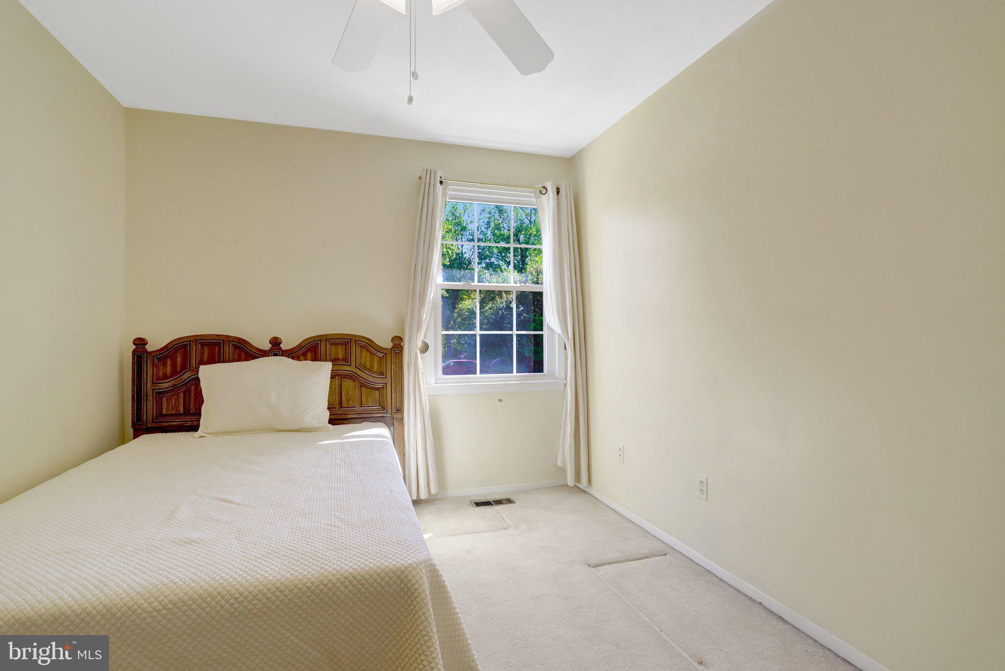 STRATHMEADE SQUARE - Residential