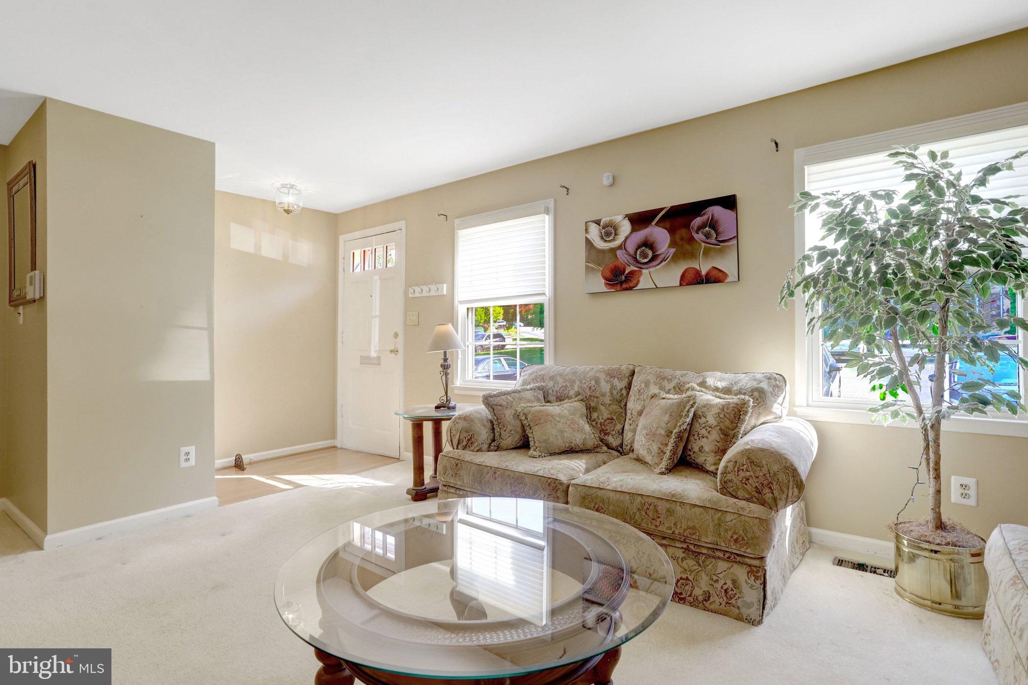 STRATHMEADE SQUARE - Residential