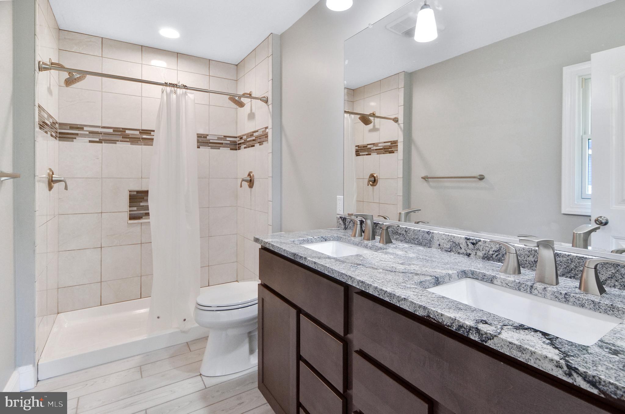 HAMPSTEAD - Residential