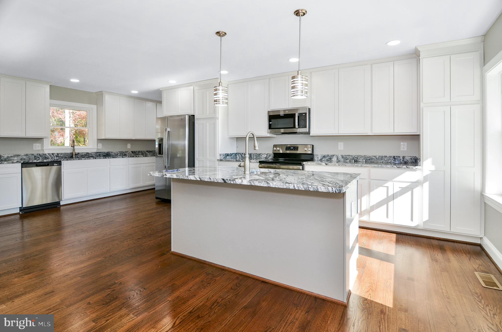 HAMPSTEAD - Residential