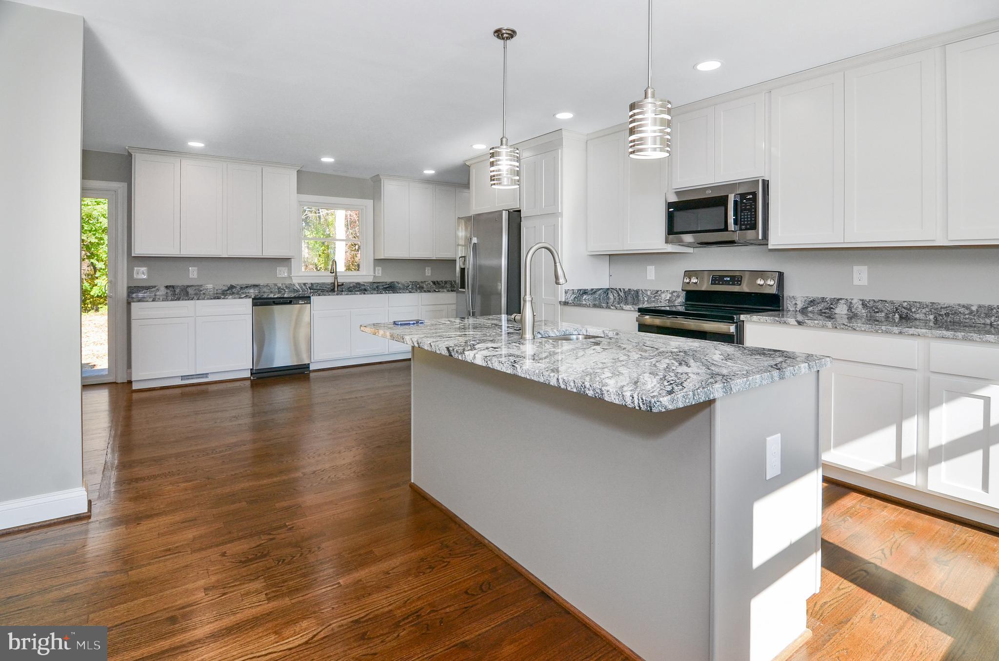 HAMPSTEAD - Residential