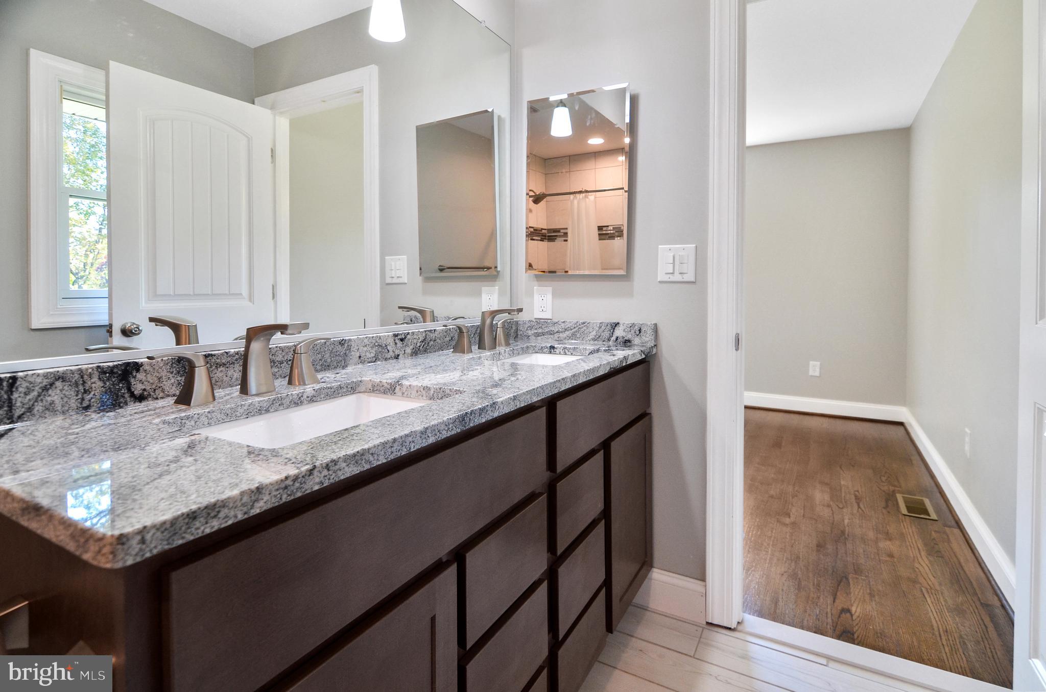 HAMPSTEAD - Residential