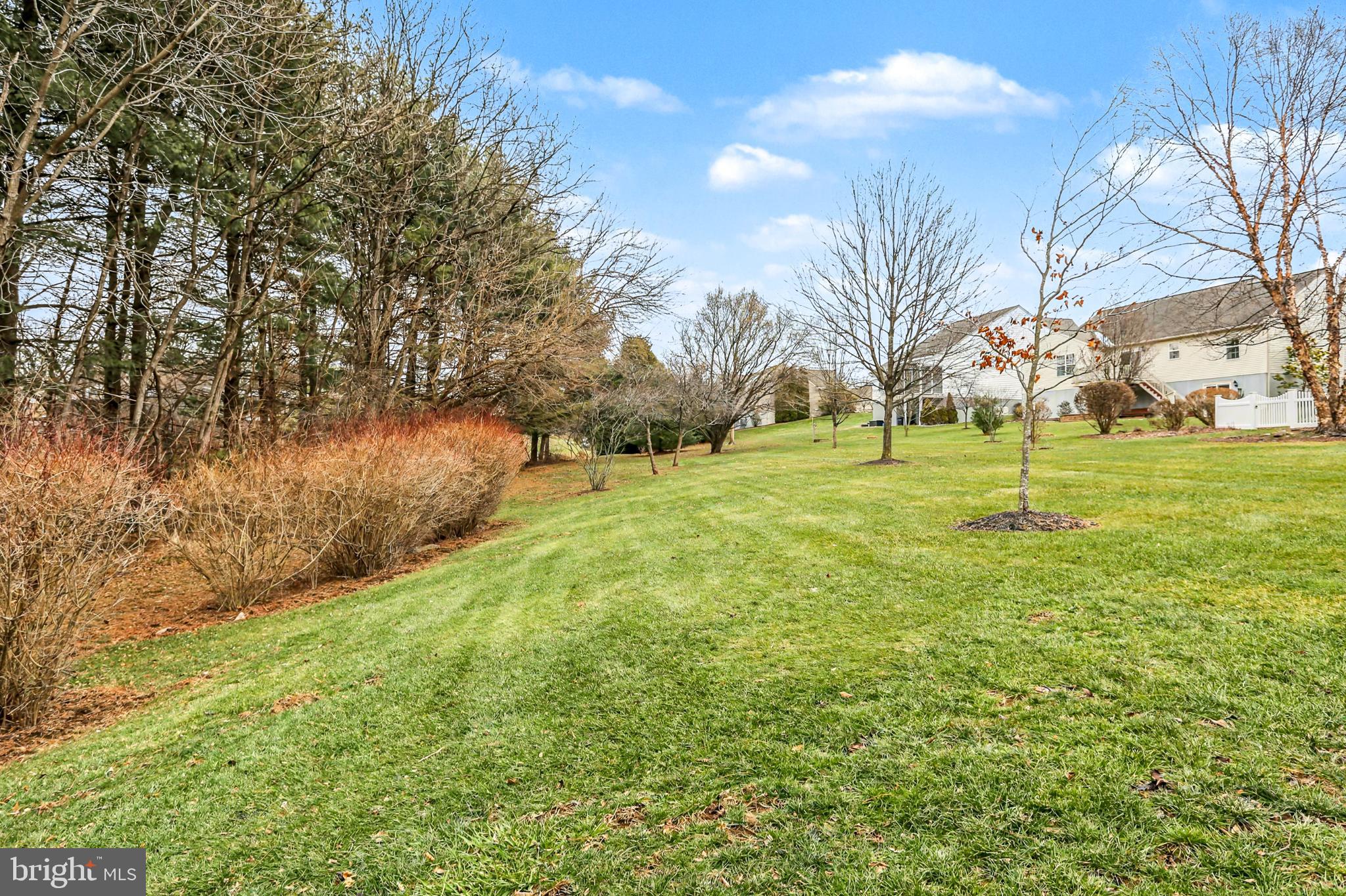 869 WATER EDGE CT L-0062 COURT